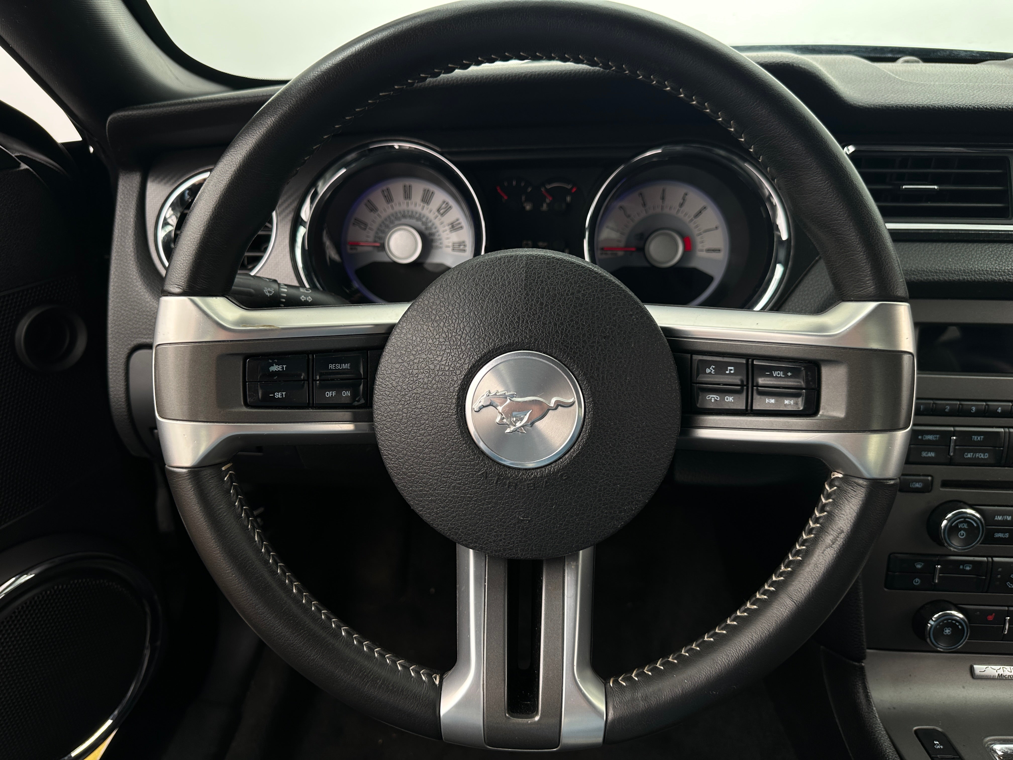 2012 Ford Mustang GT Premium 3
