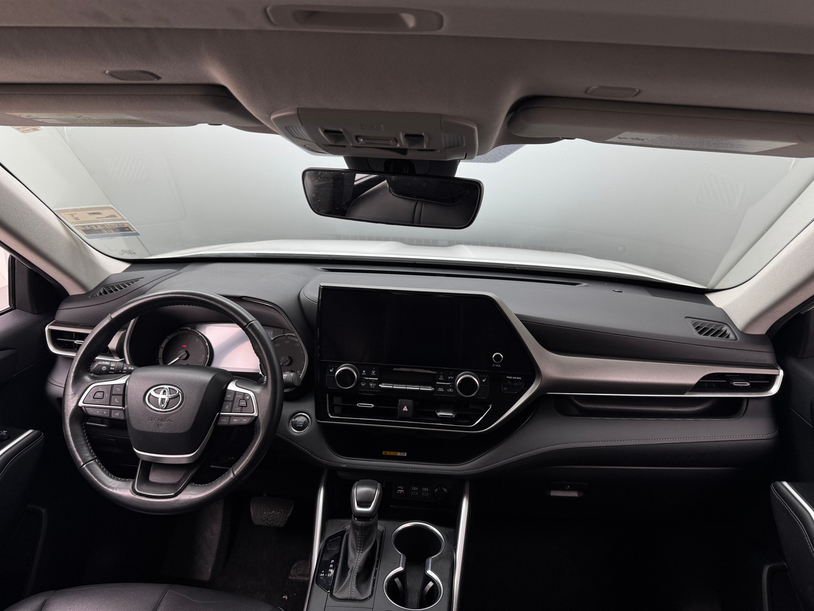 Thumbnail: 2023 Toyota Highlander - 2