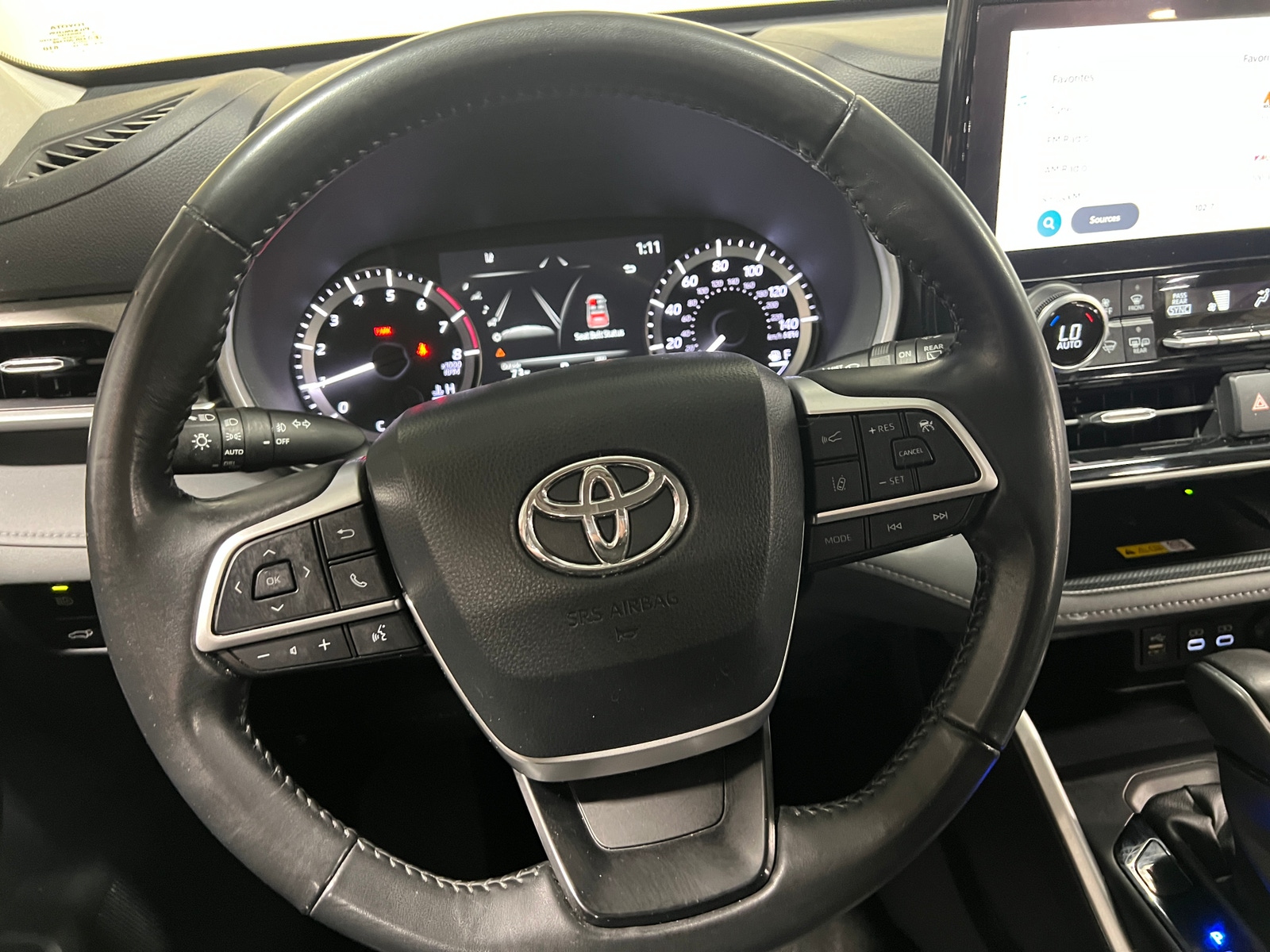 Thumbnail: 2023 Toyota Highlander - 4
