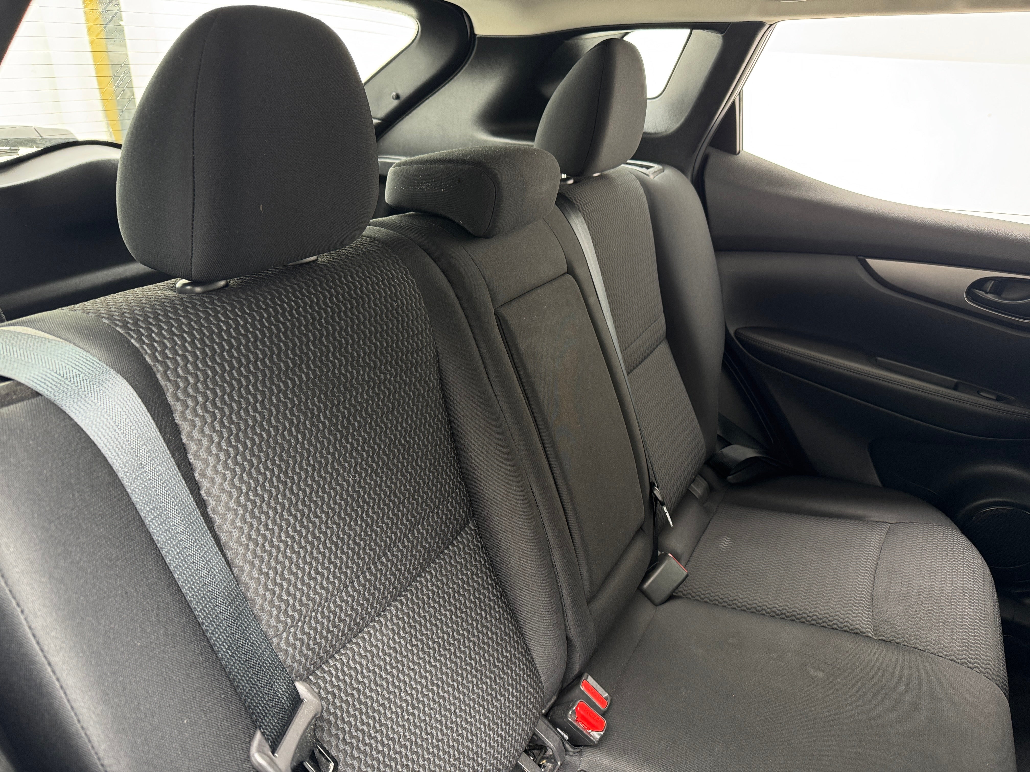 2019 Nissan Rogue Sport S 6