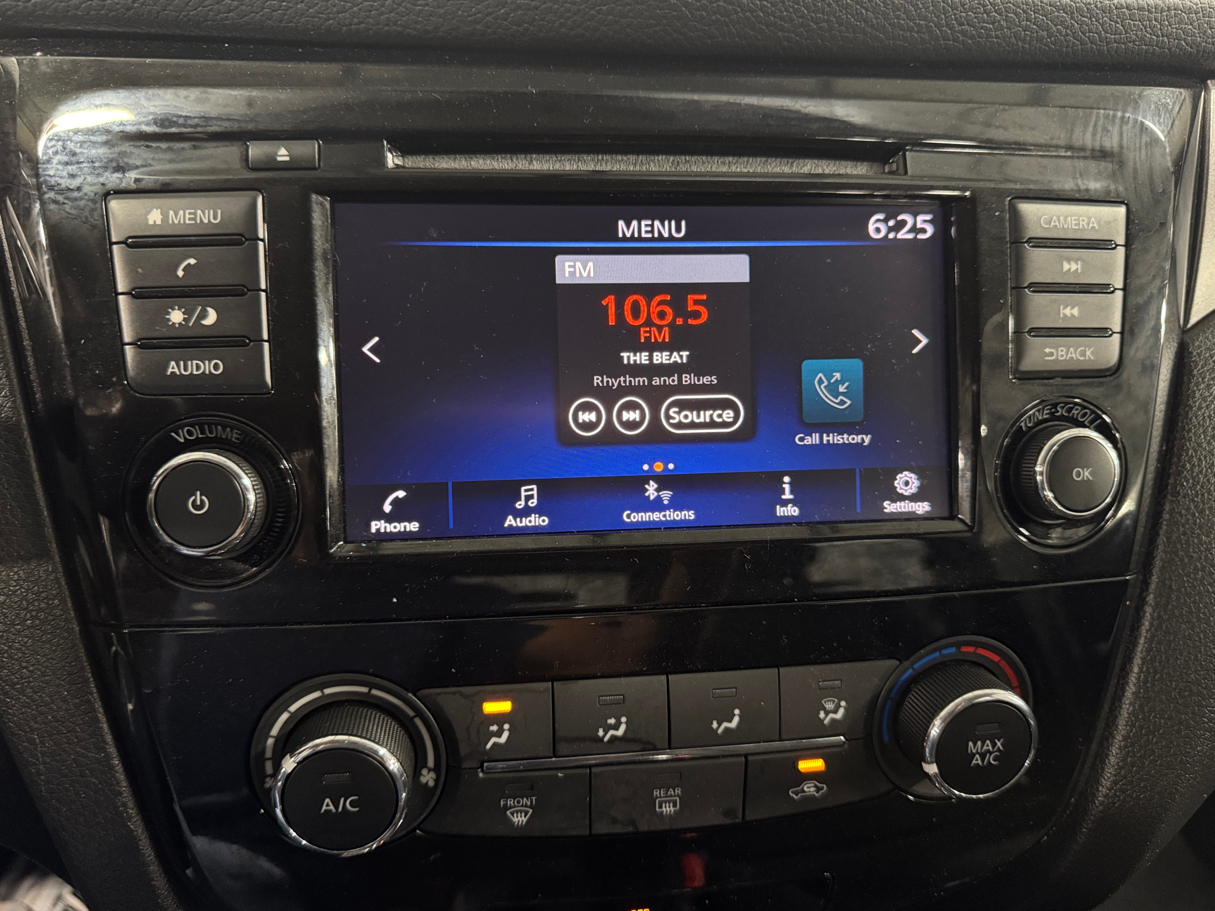 2019 Nissan Rogue Sport S 4