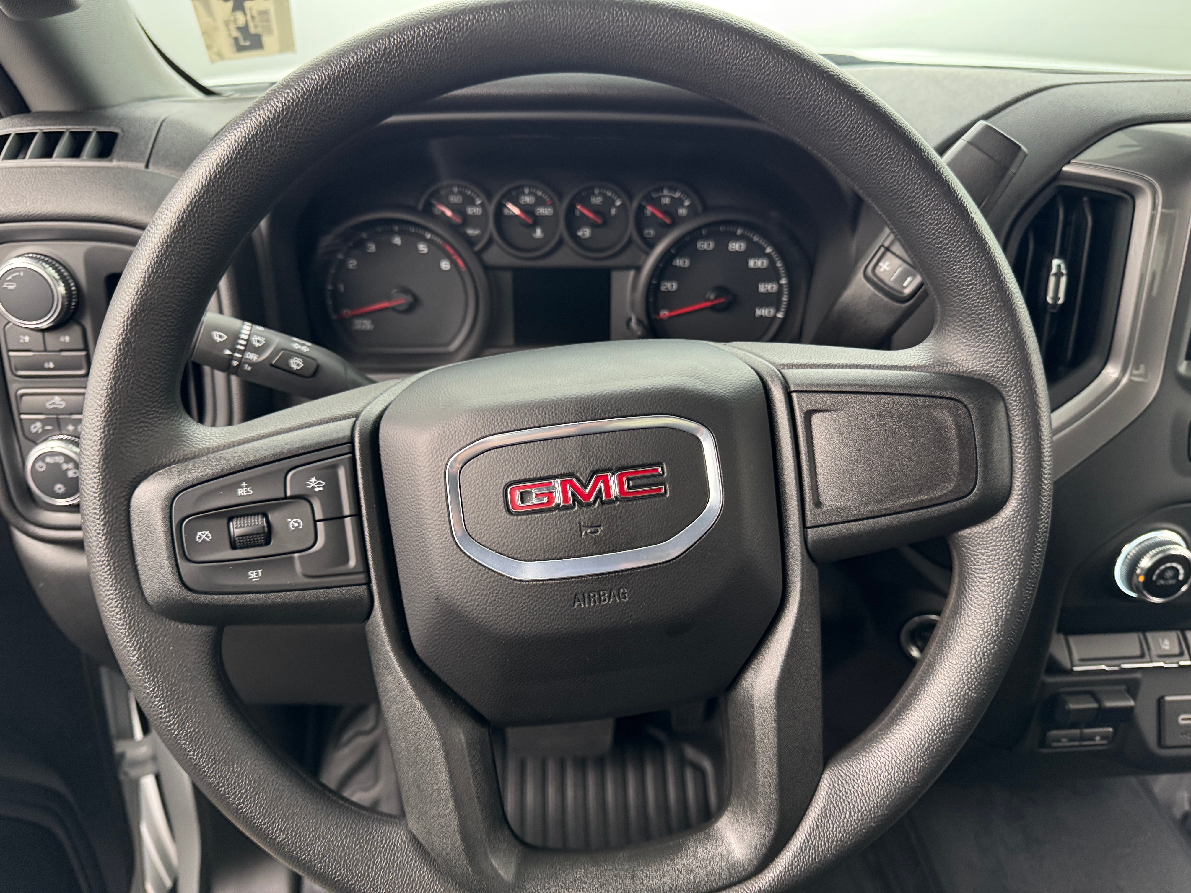2024 GMC Sierra 2500 Pro 5