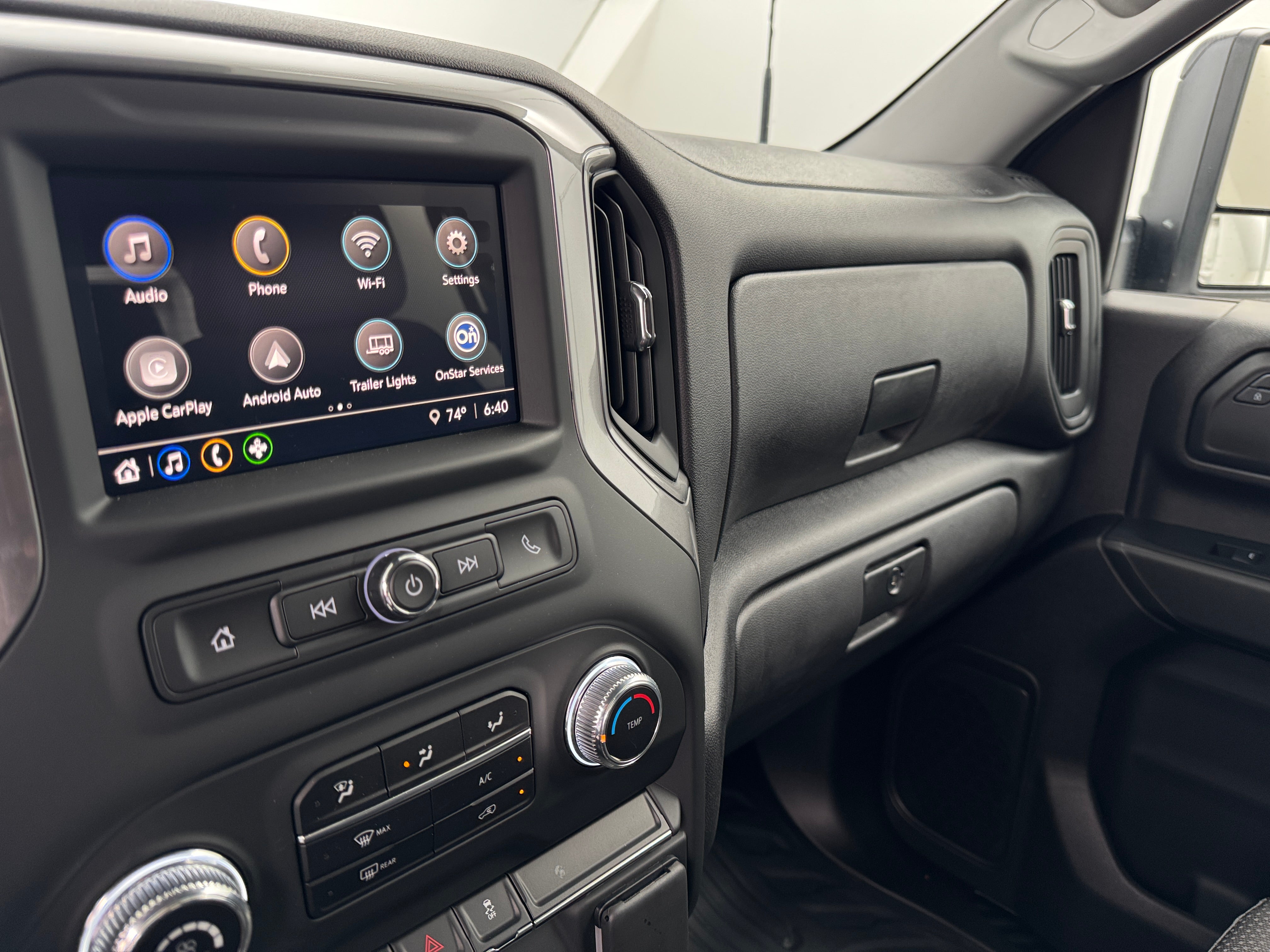 2024 GMC Sierra 2500 Pro 4