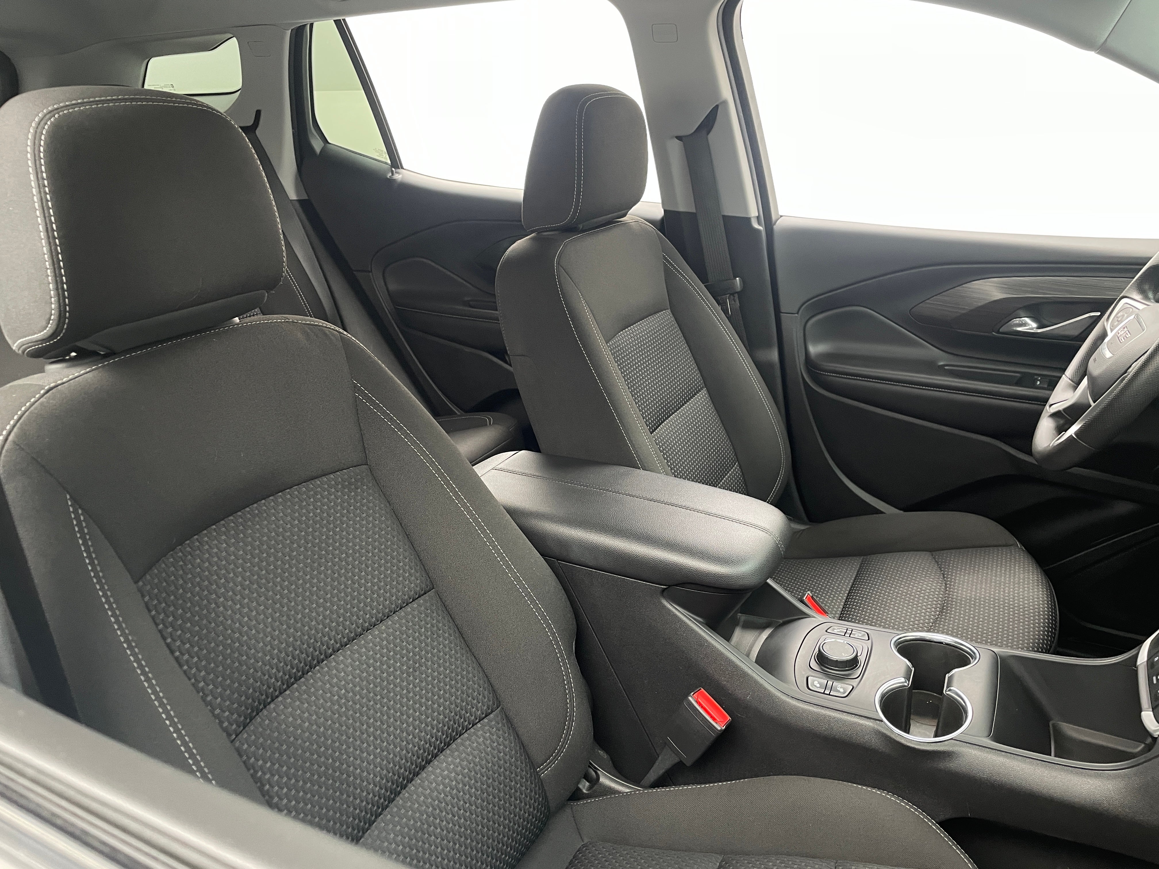 2023 GMC Terrain SLE 2