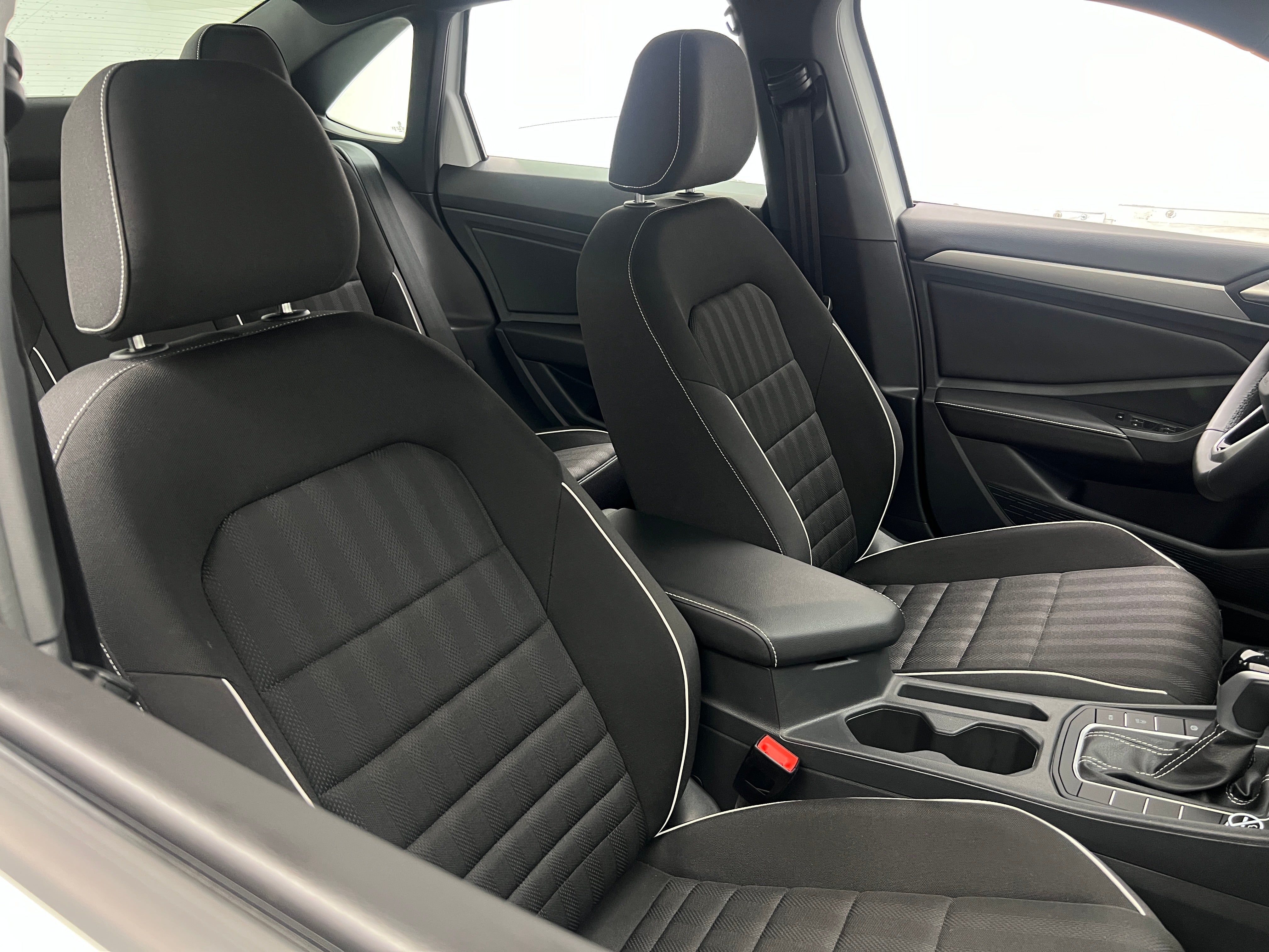 2024 Volkswagen Jetta Sport 2
