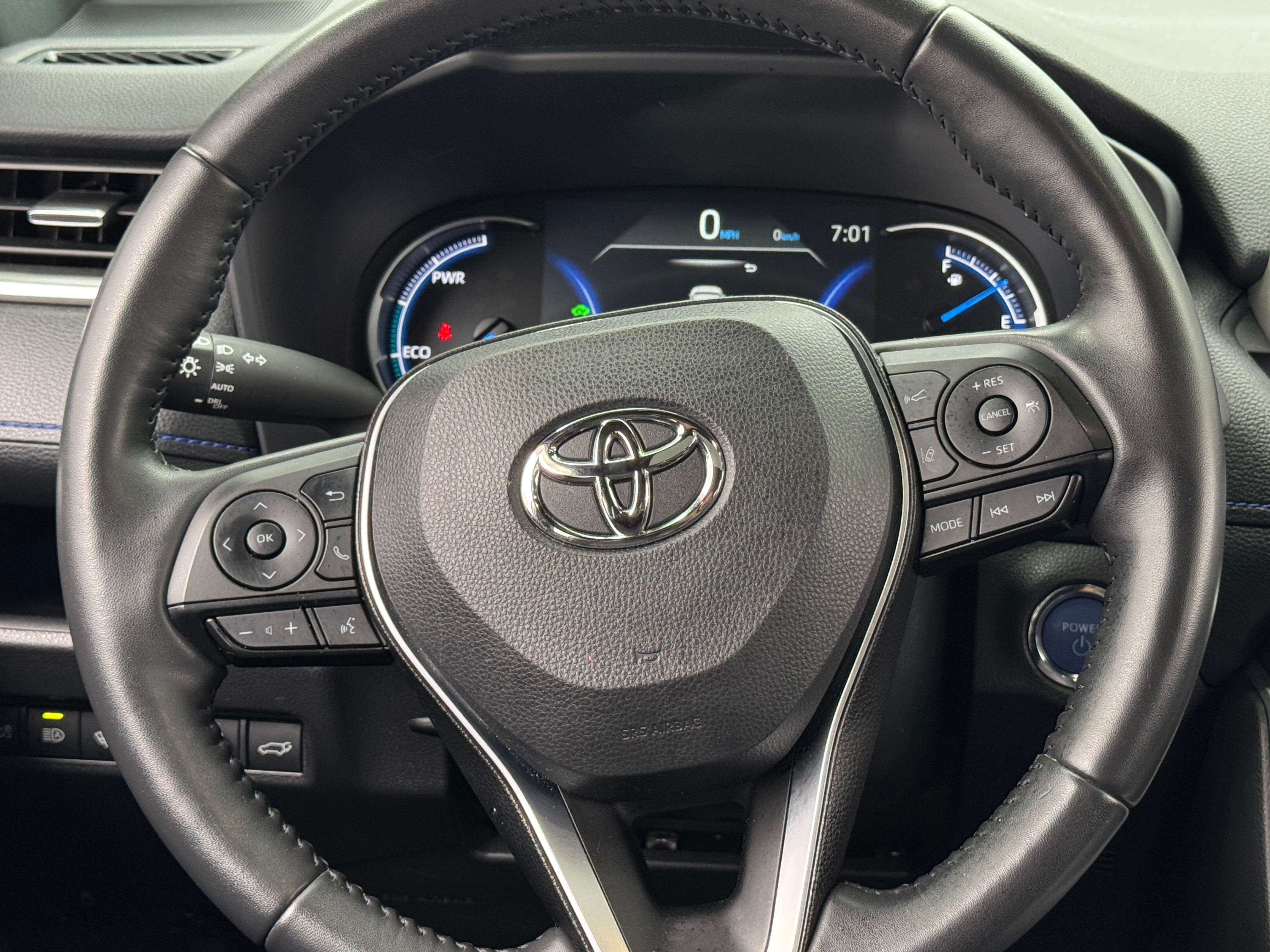 2022 Toyota RAV4 XSE 5