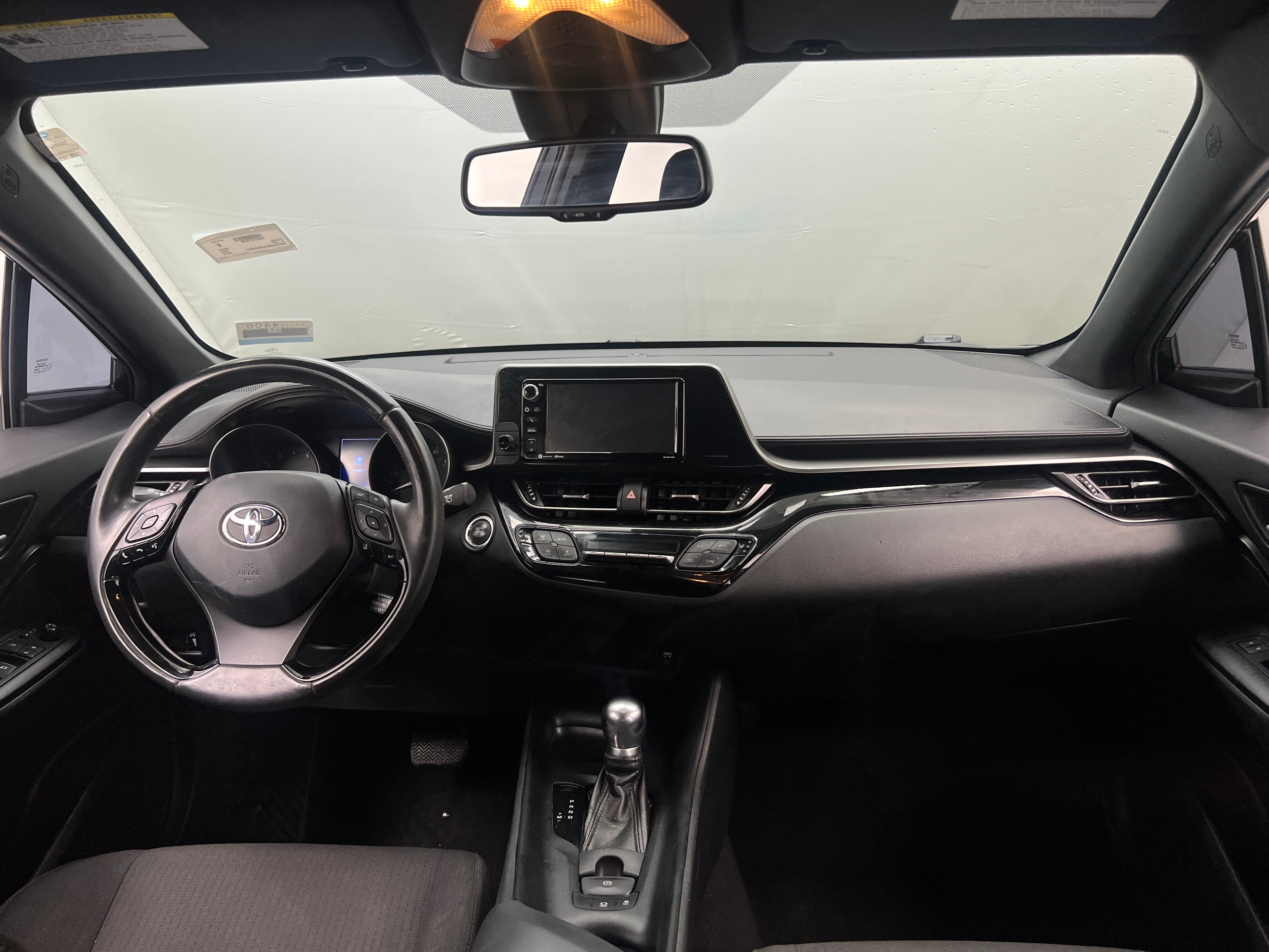 2018 Toyota C-HR XLE 3