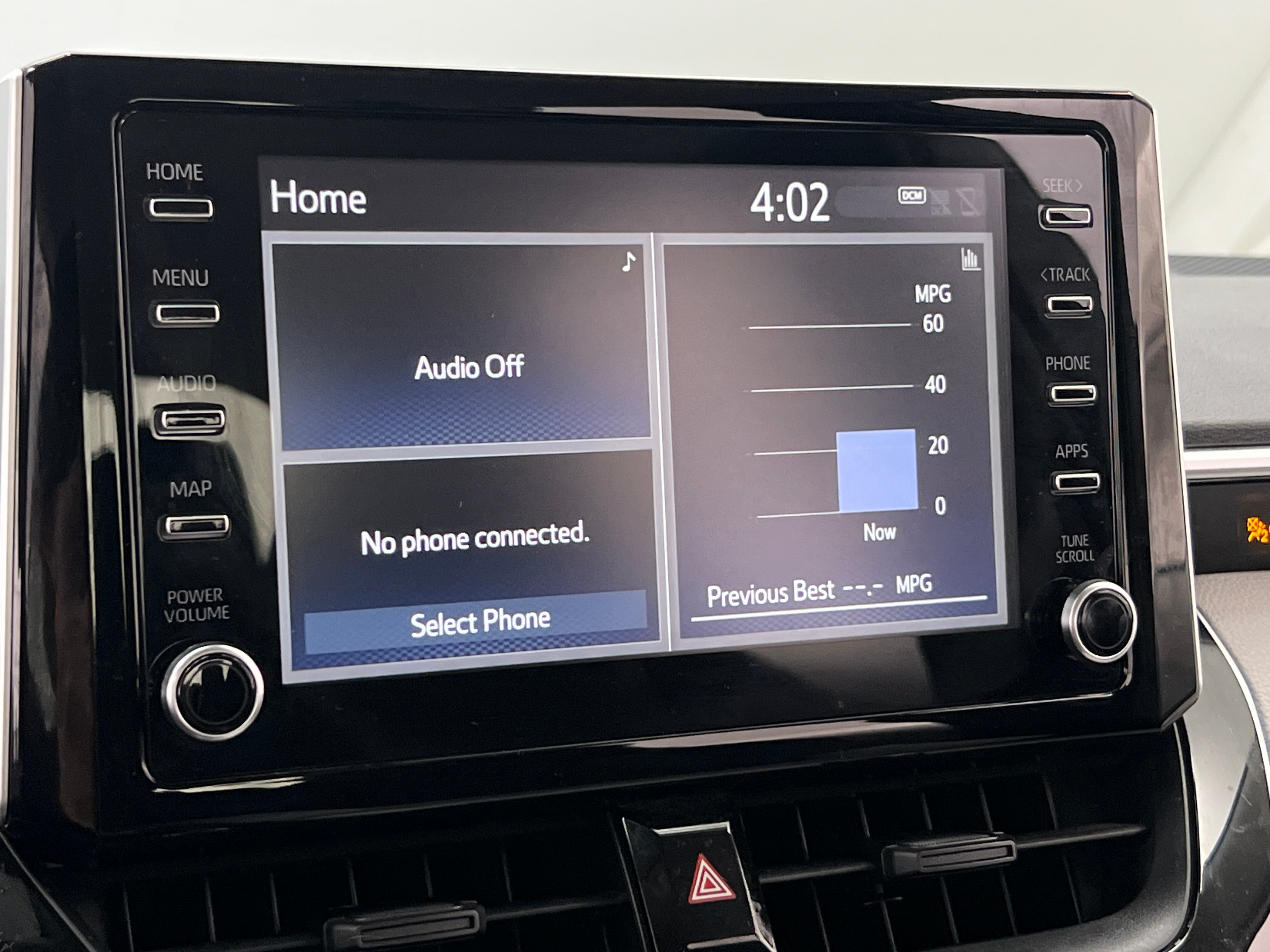 2020 Toyota Corolla LE 4