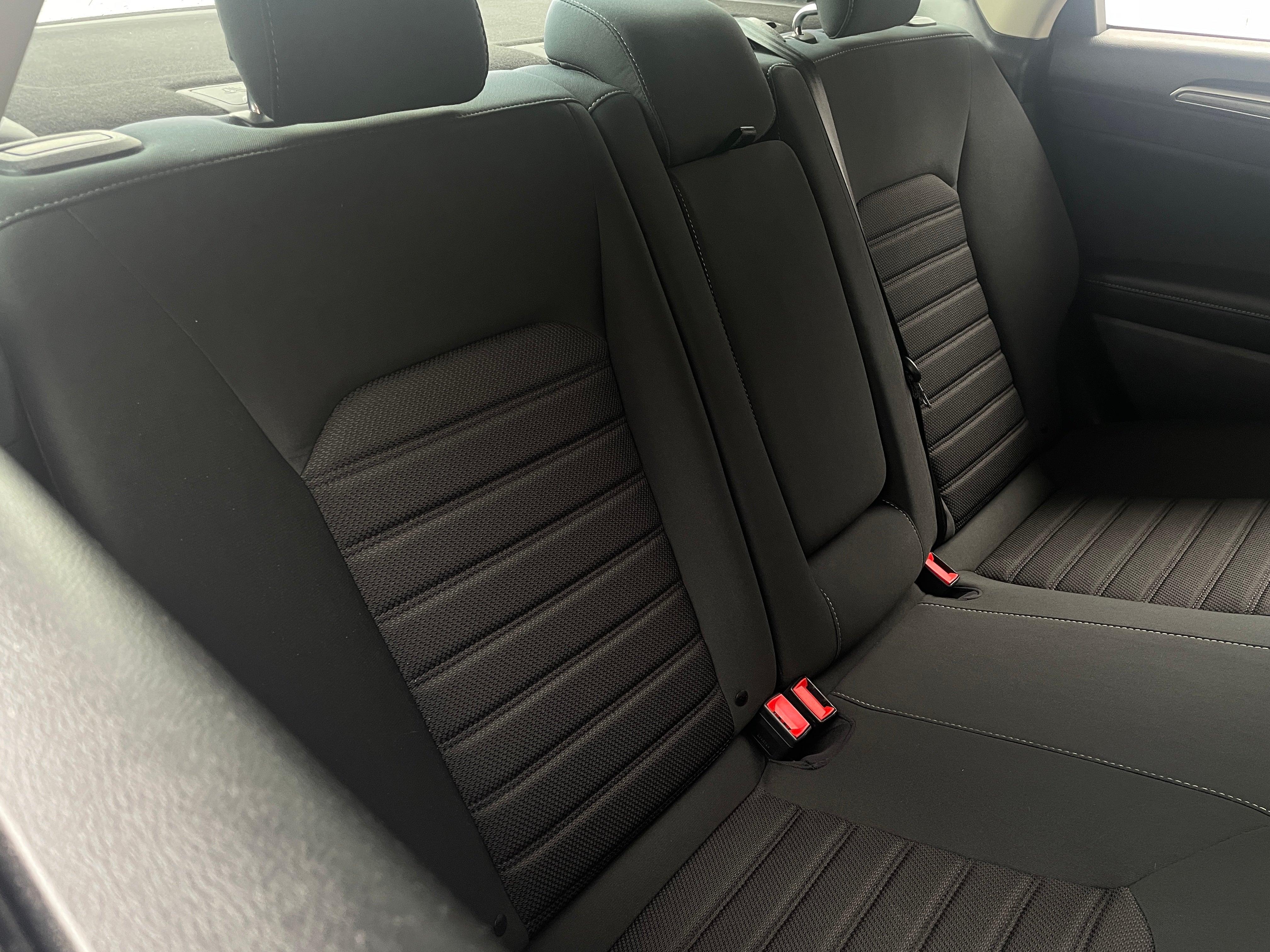2020 Ford Fusion SE 6