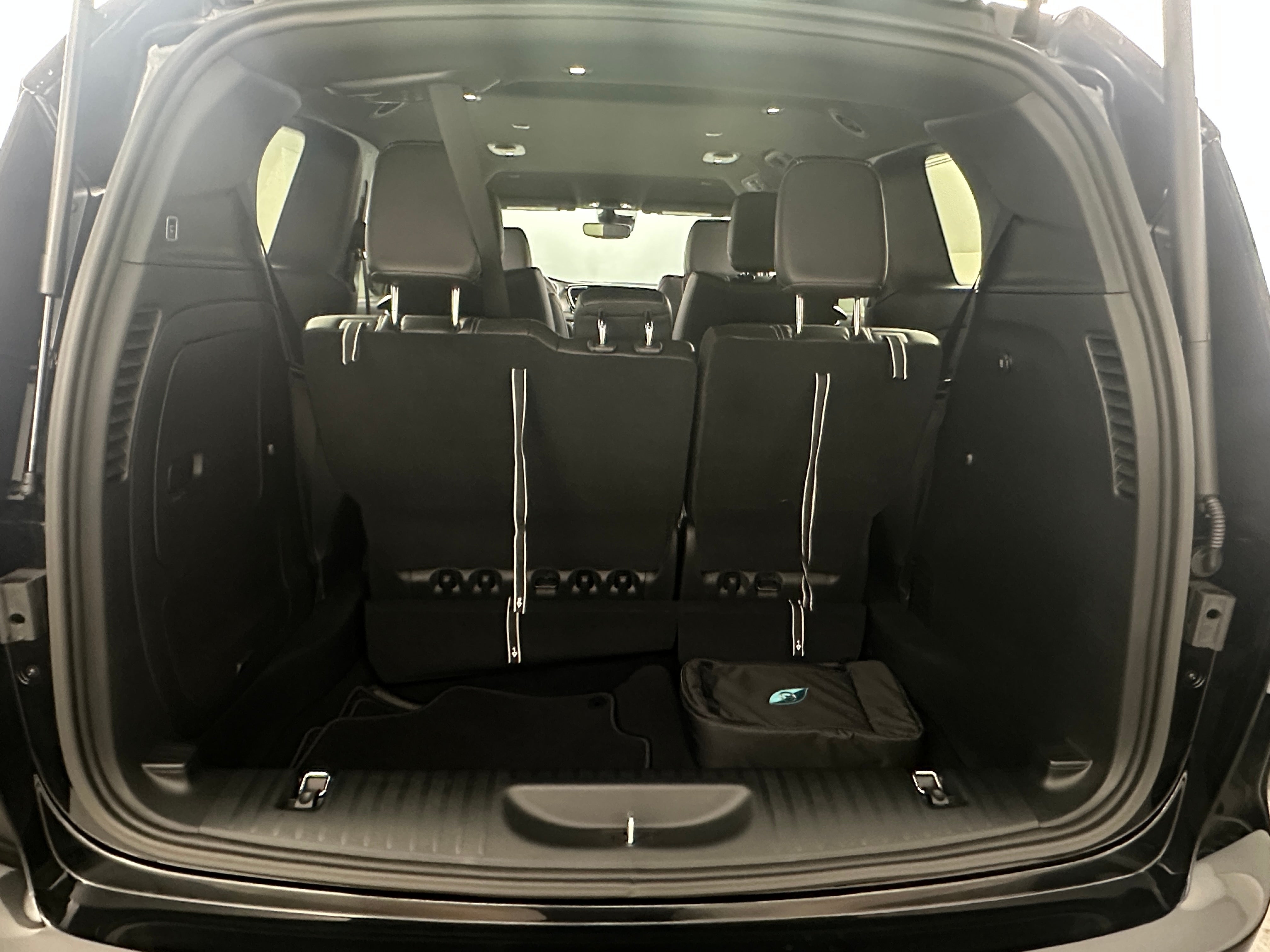 2025 Chrysler Pacifica Hybrid Select 6