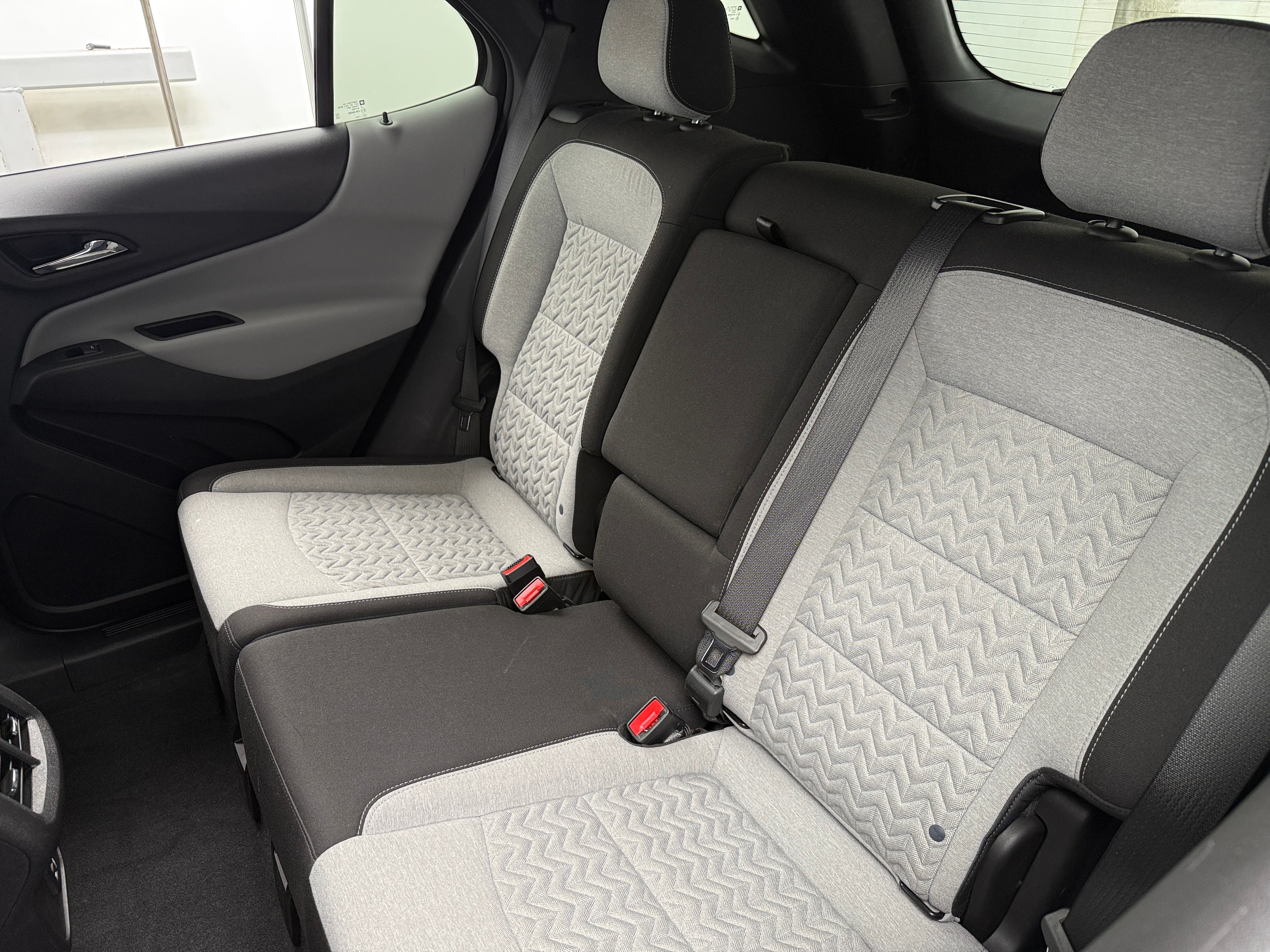 2022 Chevrolet Equinox LS 6