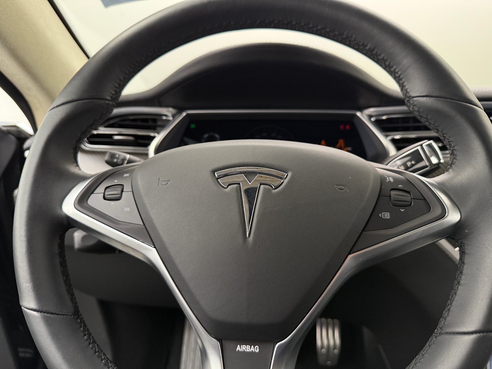 Thumbnail: 2012 Tesla Model S - 4