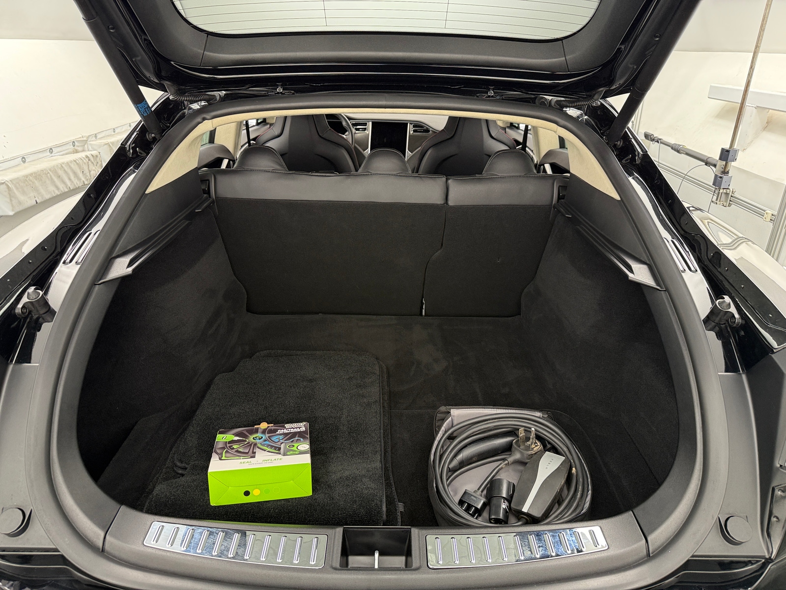 Thumbnail: 2012 Tesla Model S - 6