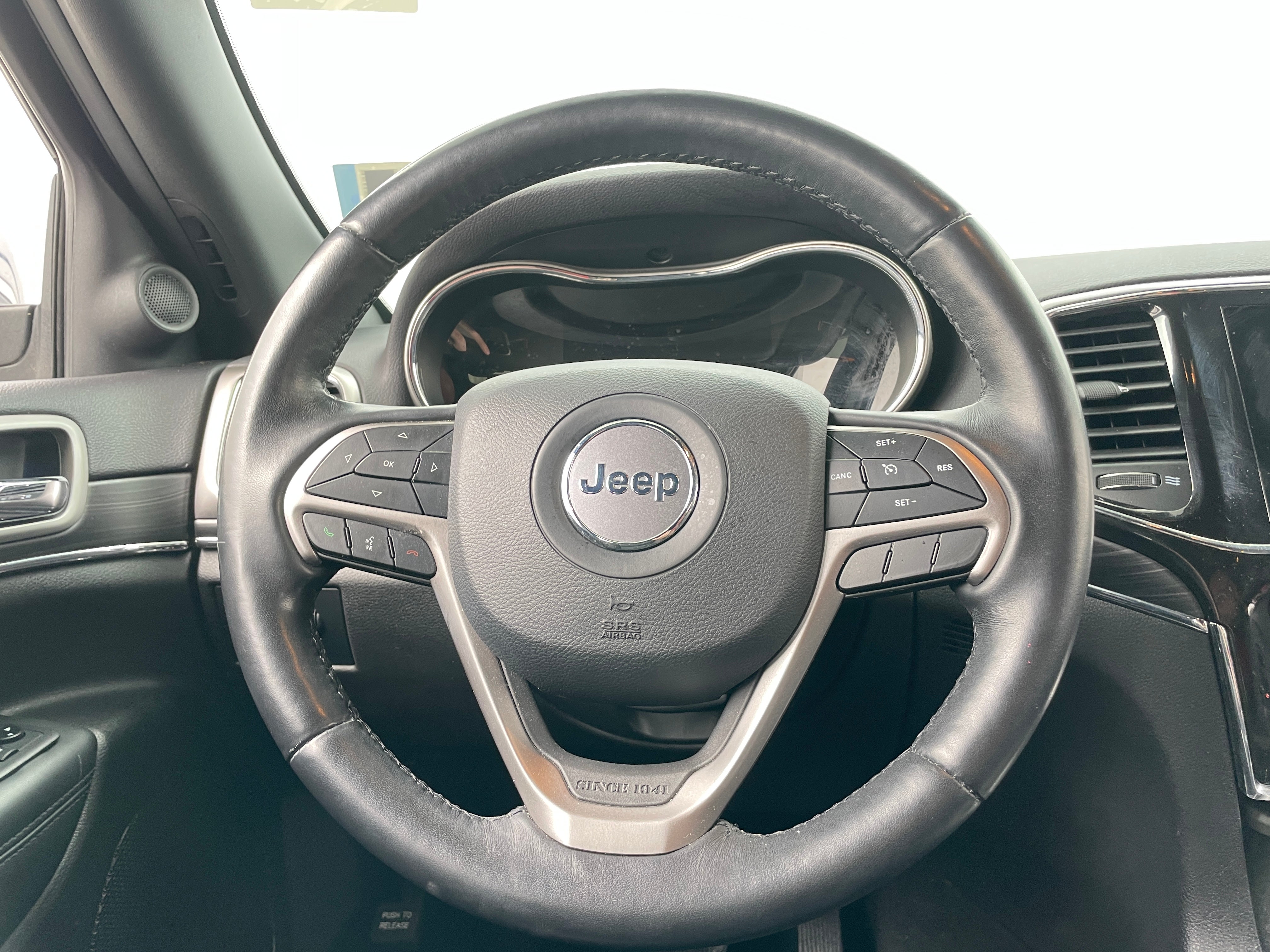 2021 Jeep Grand Cherokee Limited Edition 4