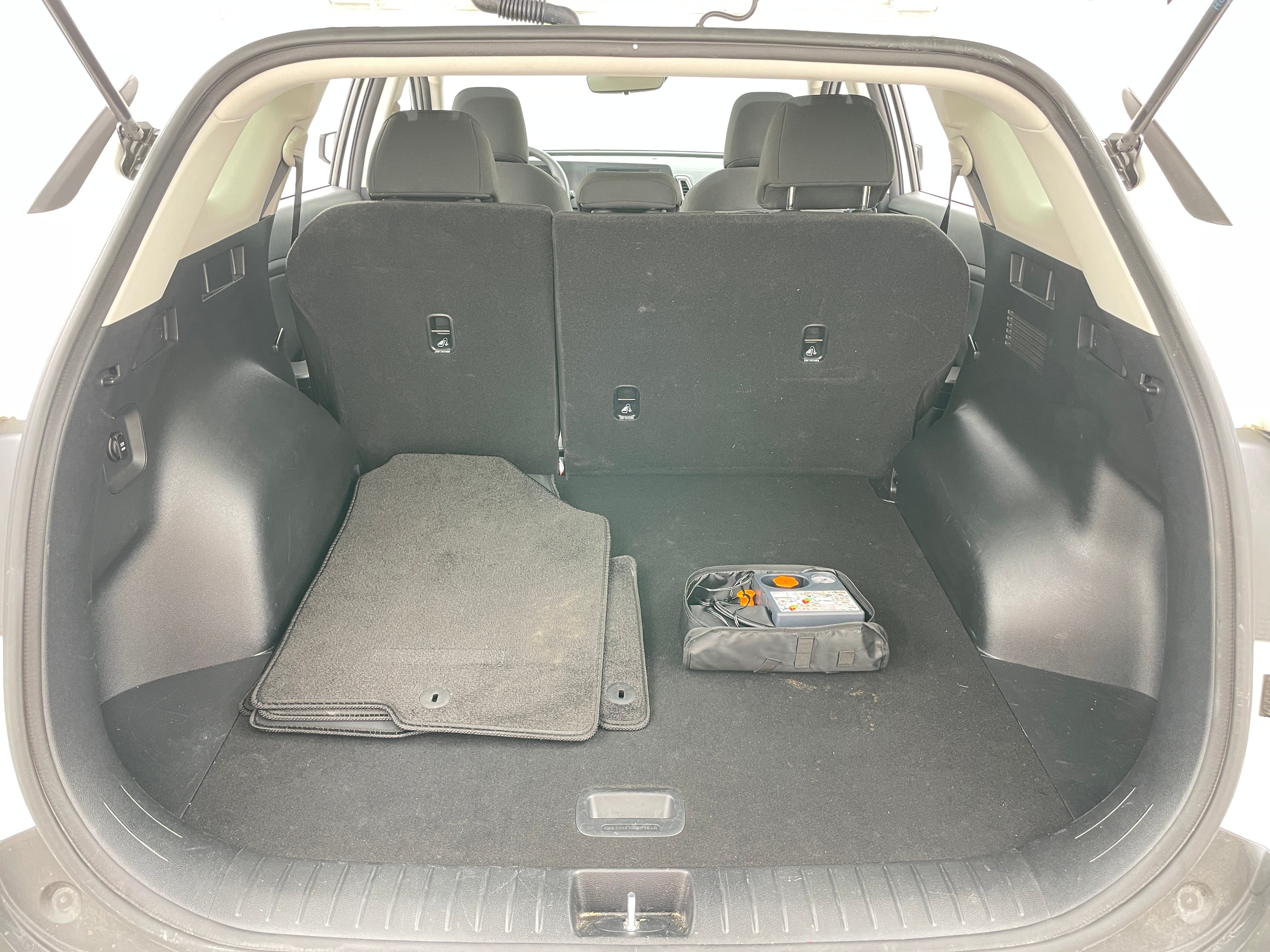 2024 Kia Sportage LX 7