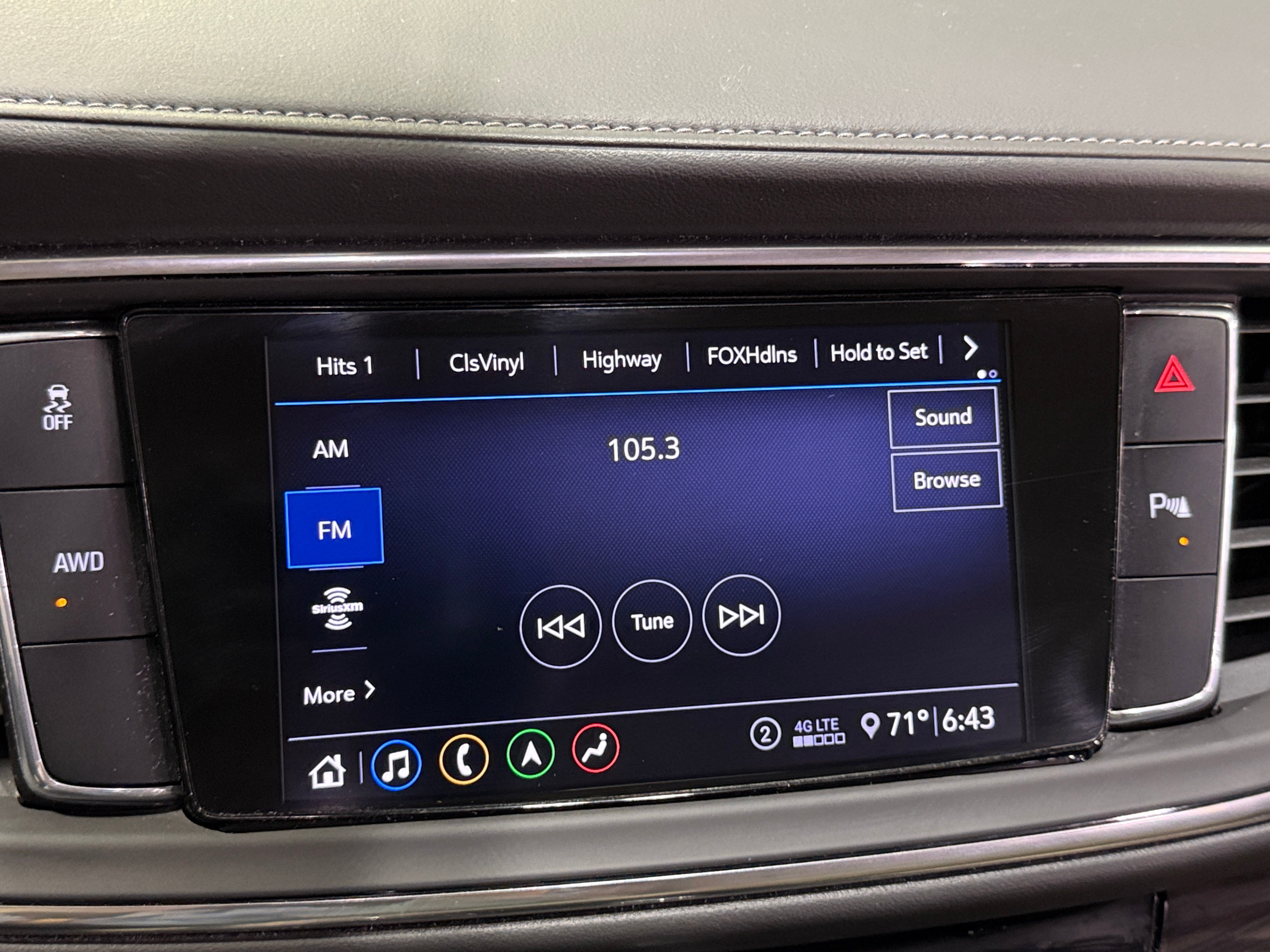 2020 Buick Enclave Essence 3