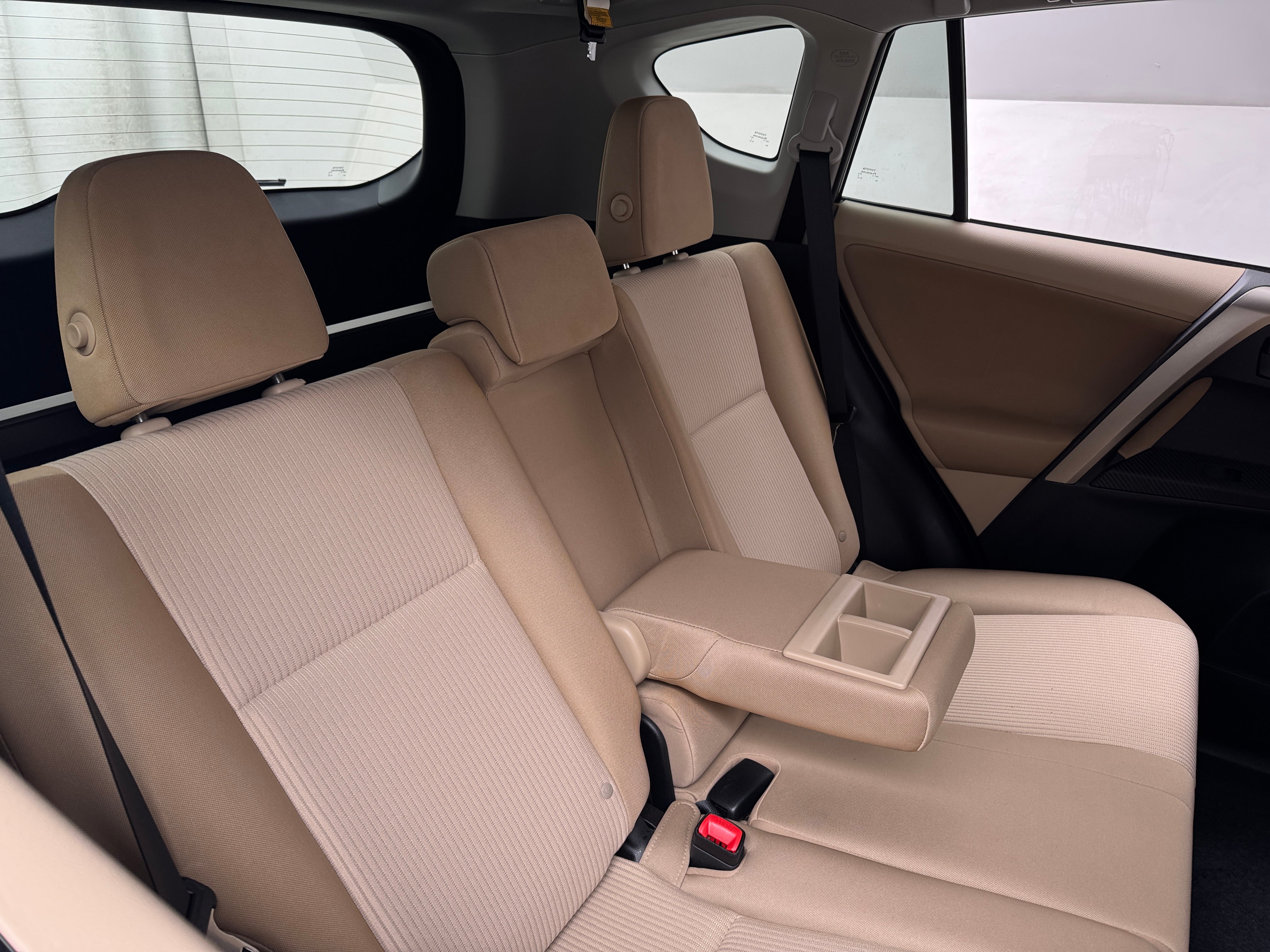 2013 Toyota RAV4 LE 6