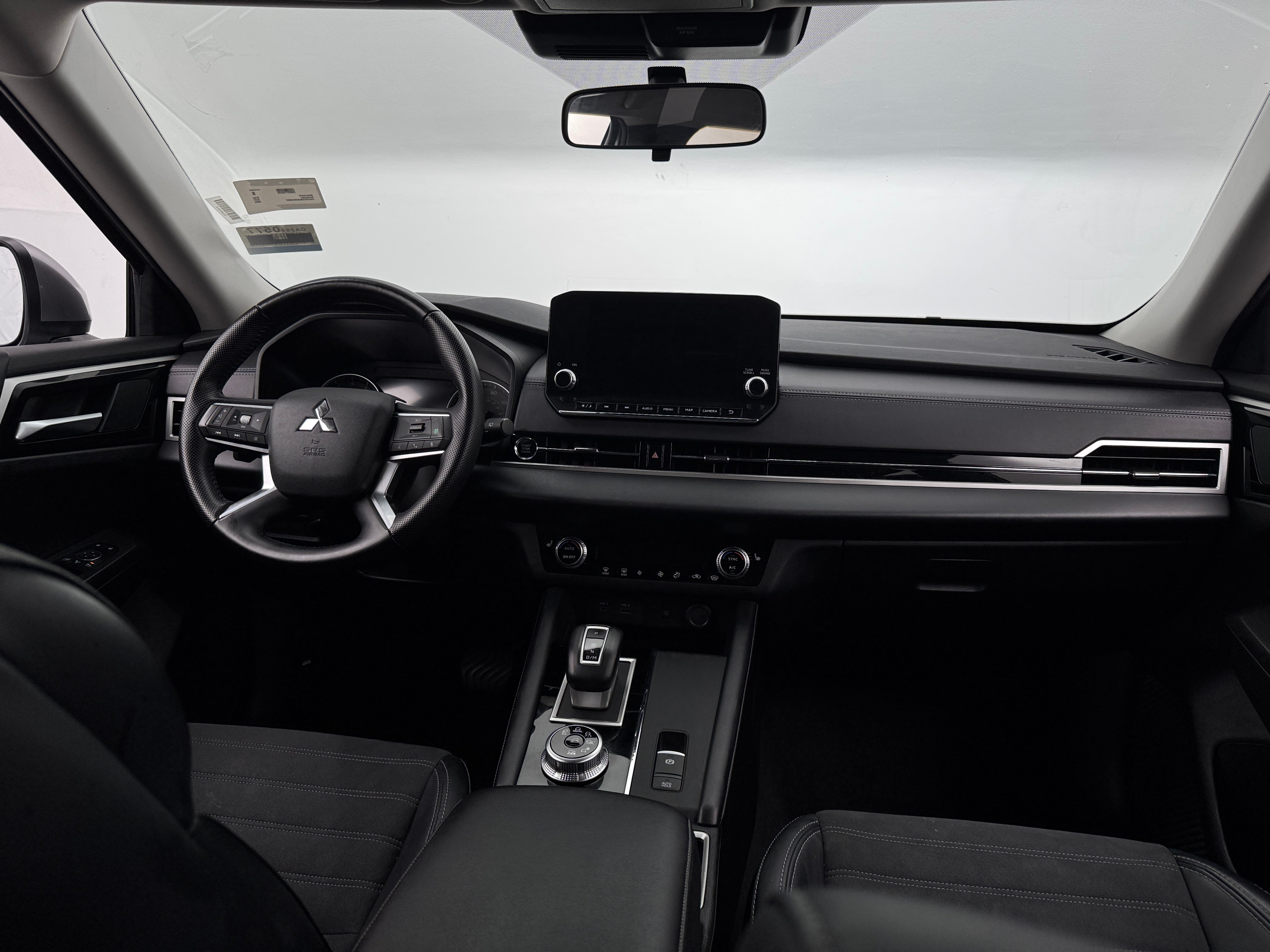 2024 Mitsubishi Outlander SE 3