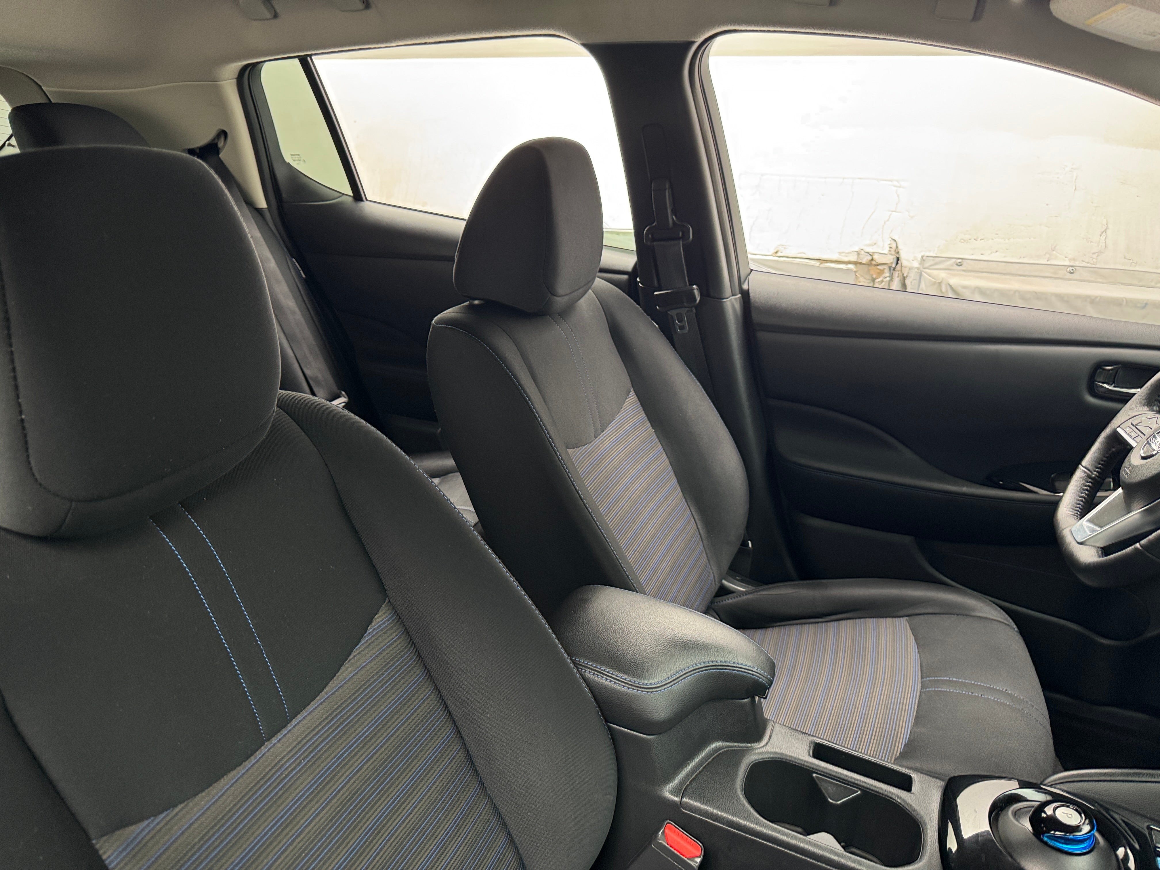 2022 Nissan Leaf SV 2