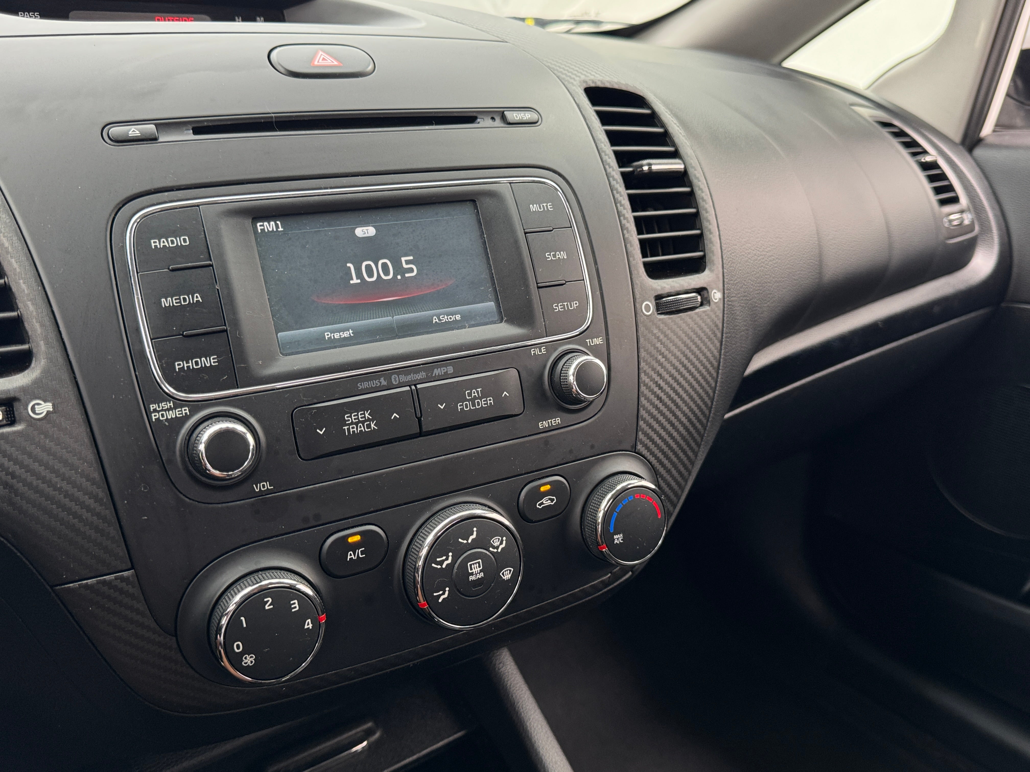 2016 Kia Forte EX 4