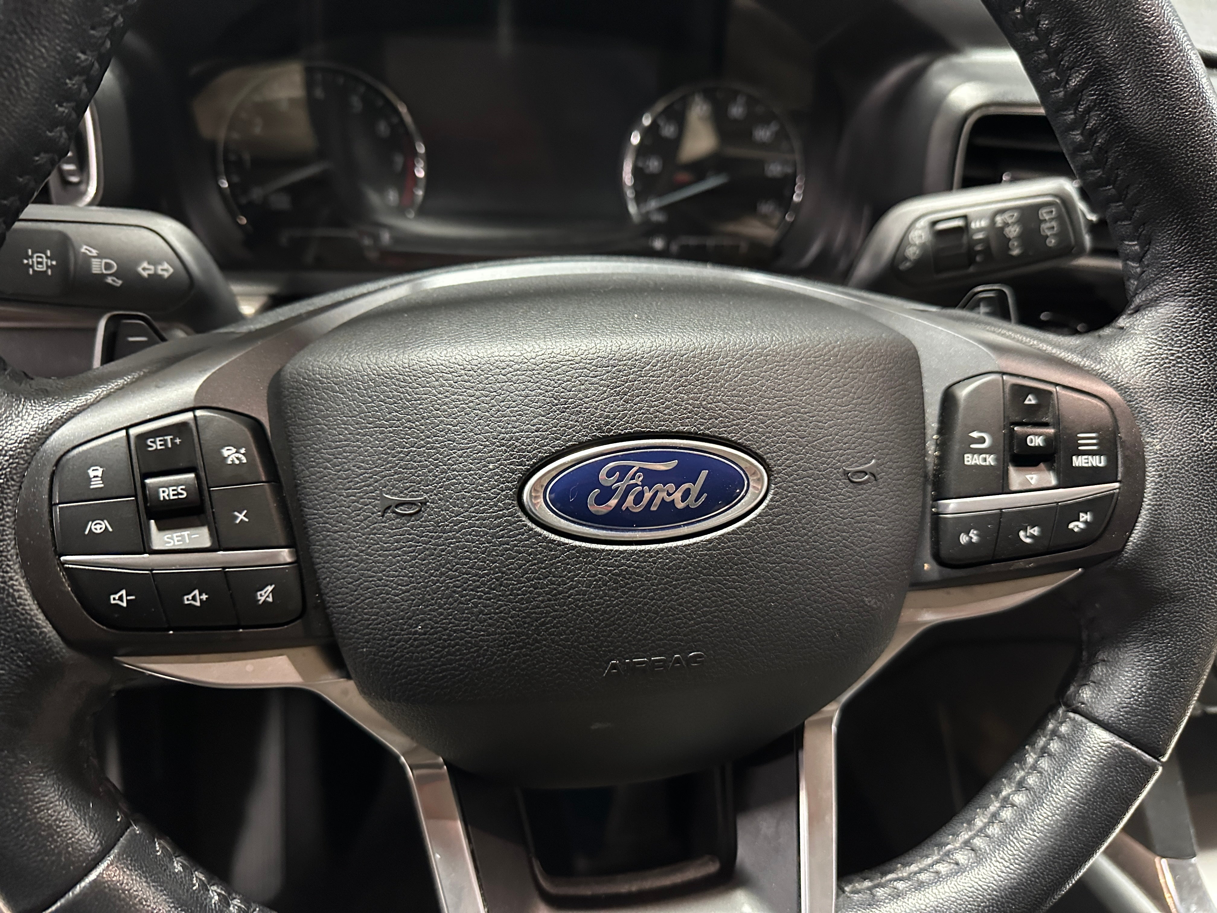 2020 Ford Explorer Limited 4
