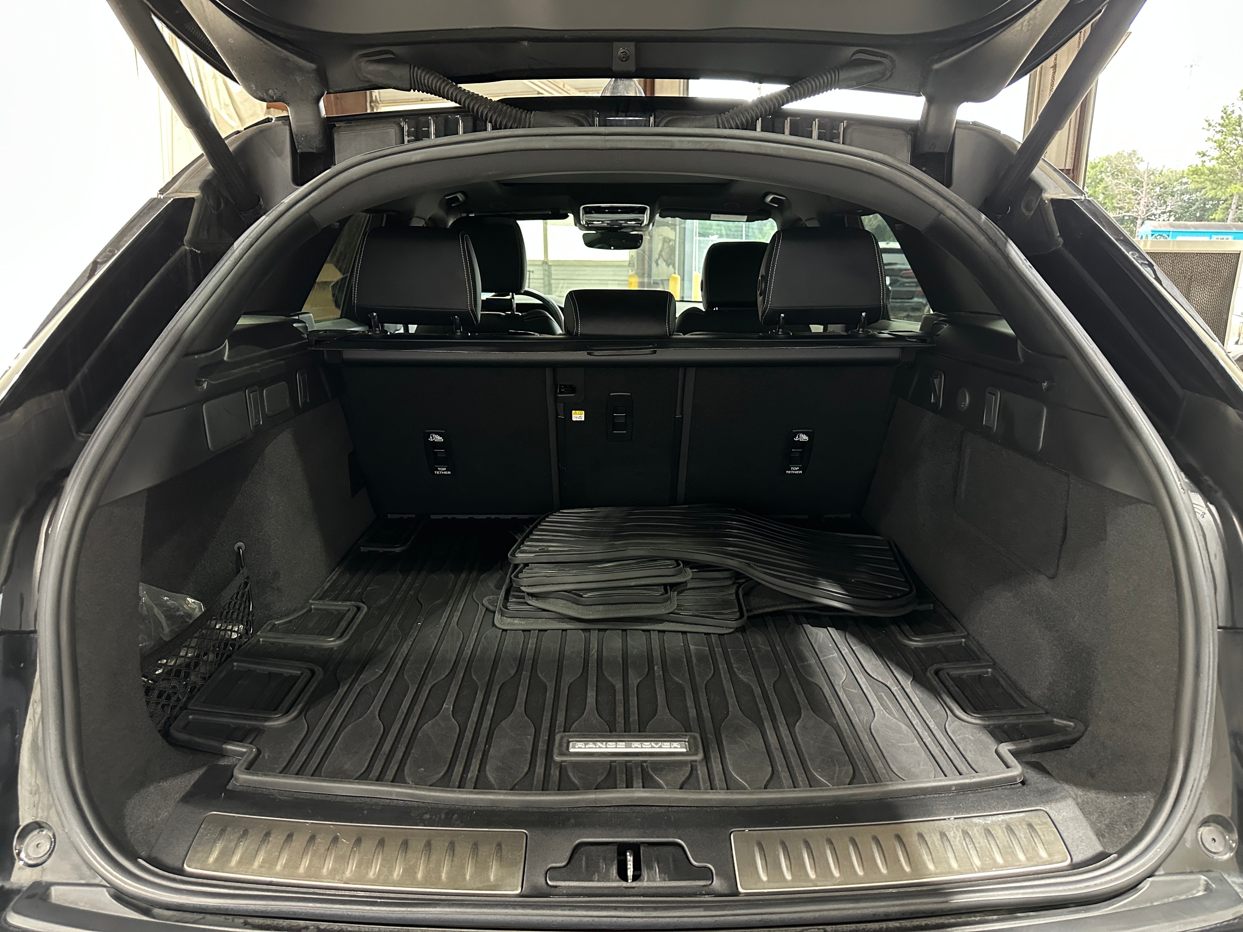 2022 Land Rover Range Rover Velar R-Dynamic S 6