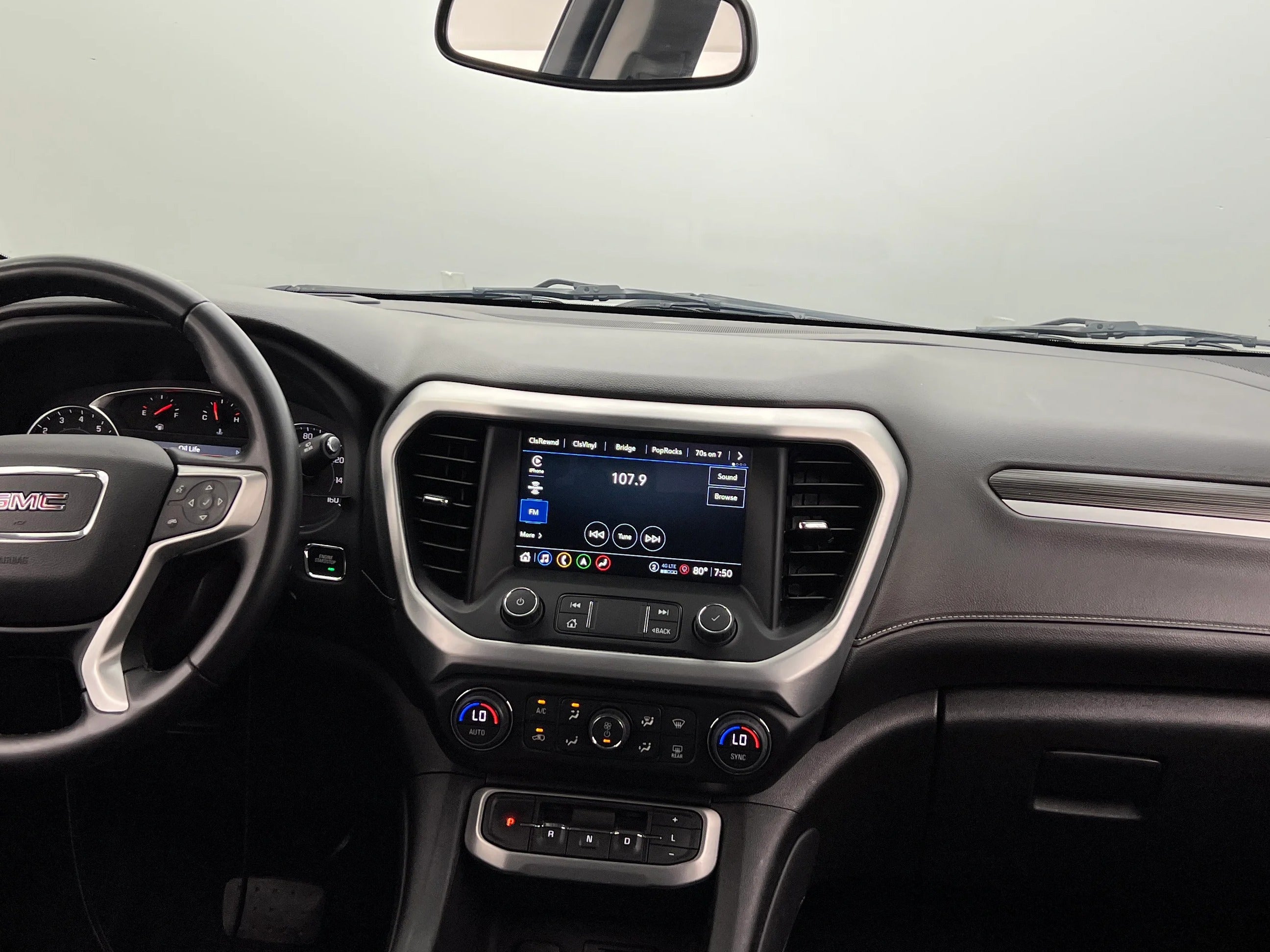 2023 GMC Acadia SLT 2