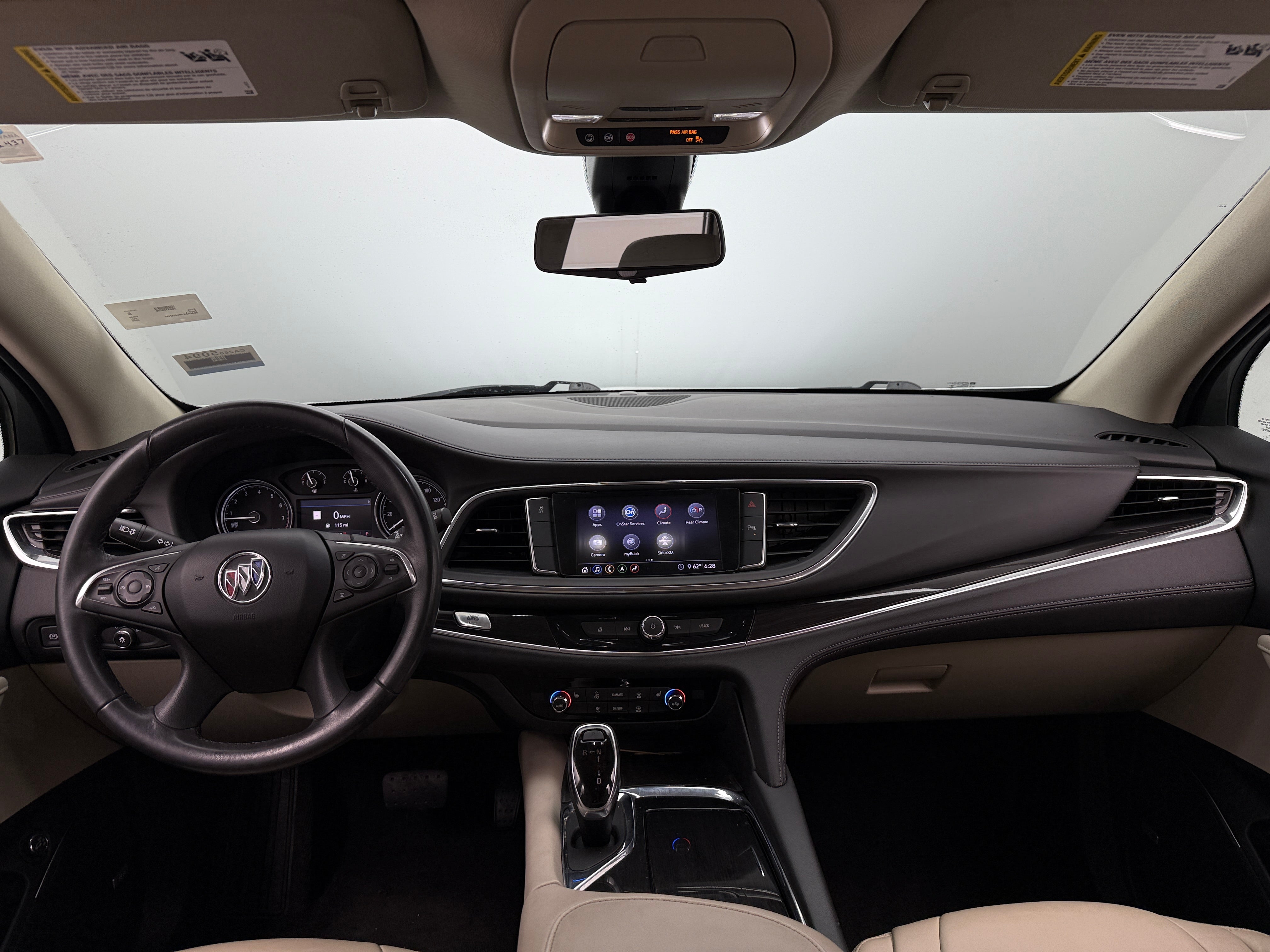 2020 Buick Enclave Essence 2