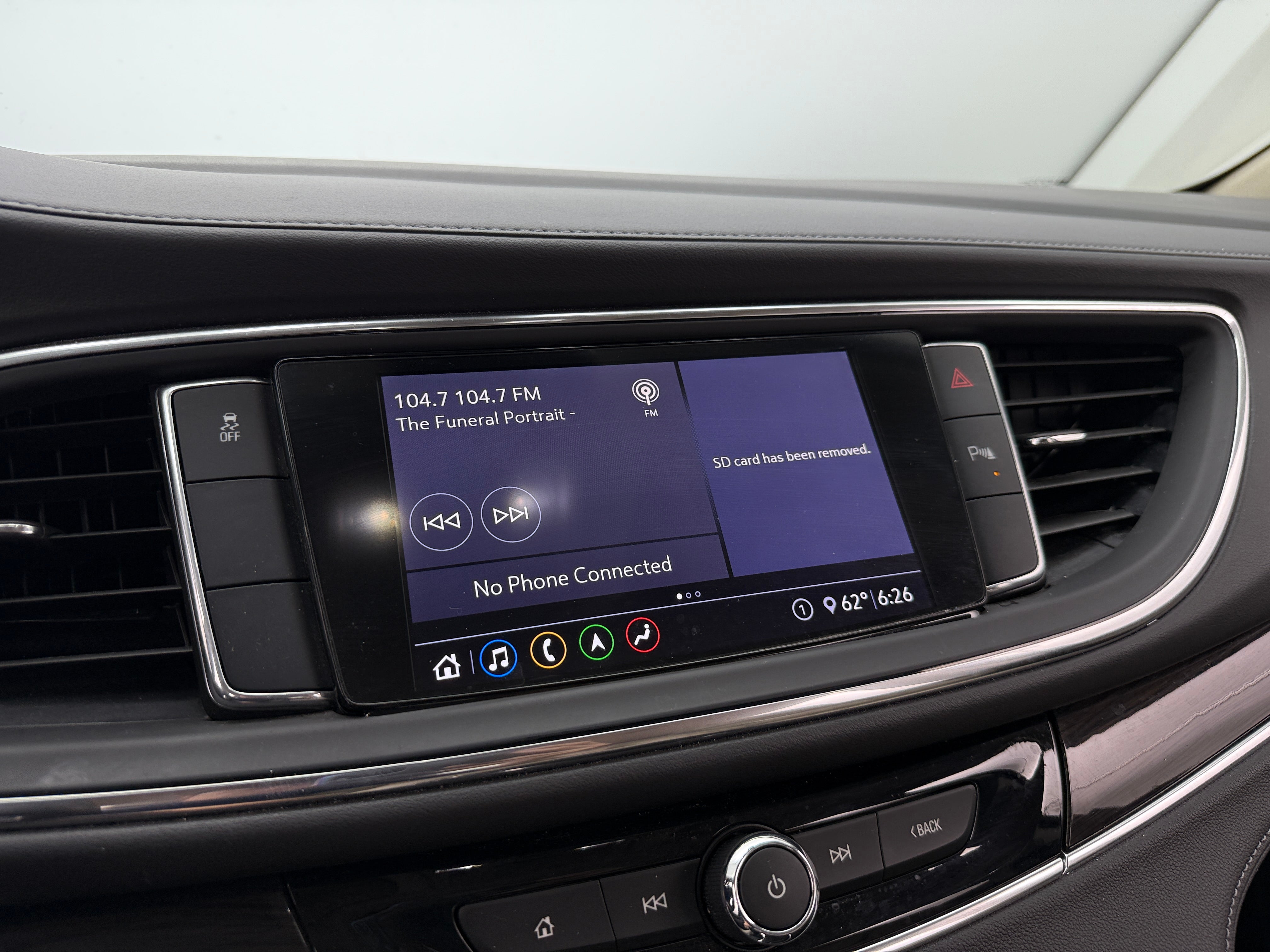 2020 Buick Enclave Essence 3