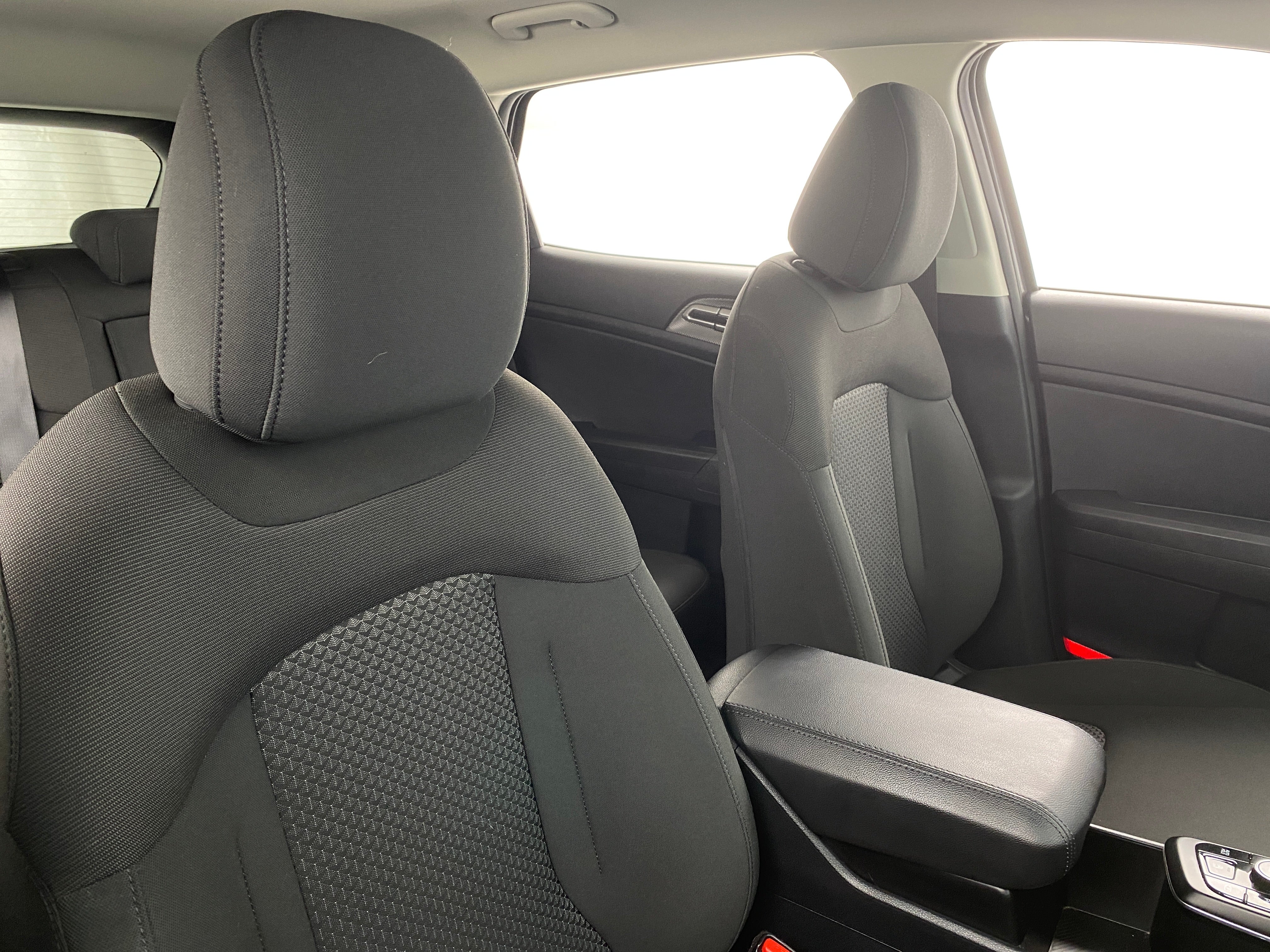 2024 Kia Sportage LX 2