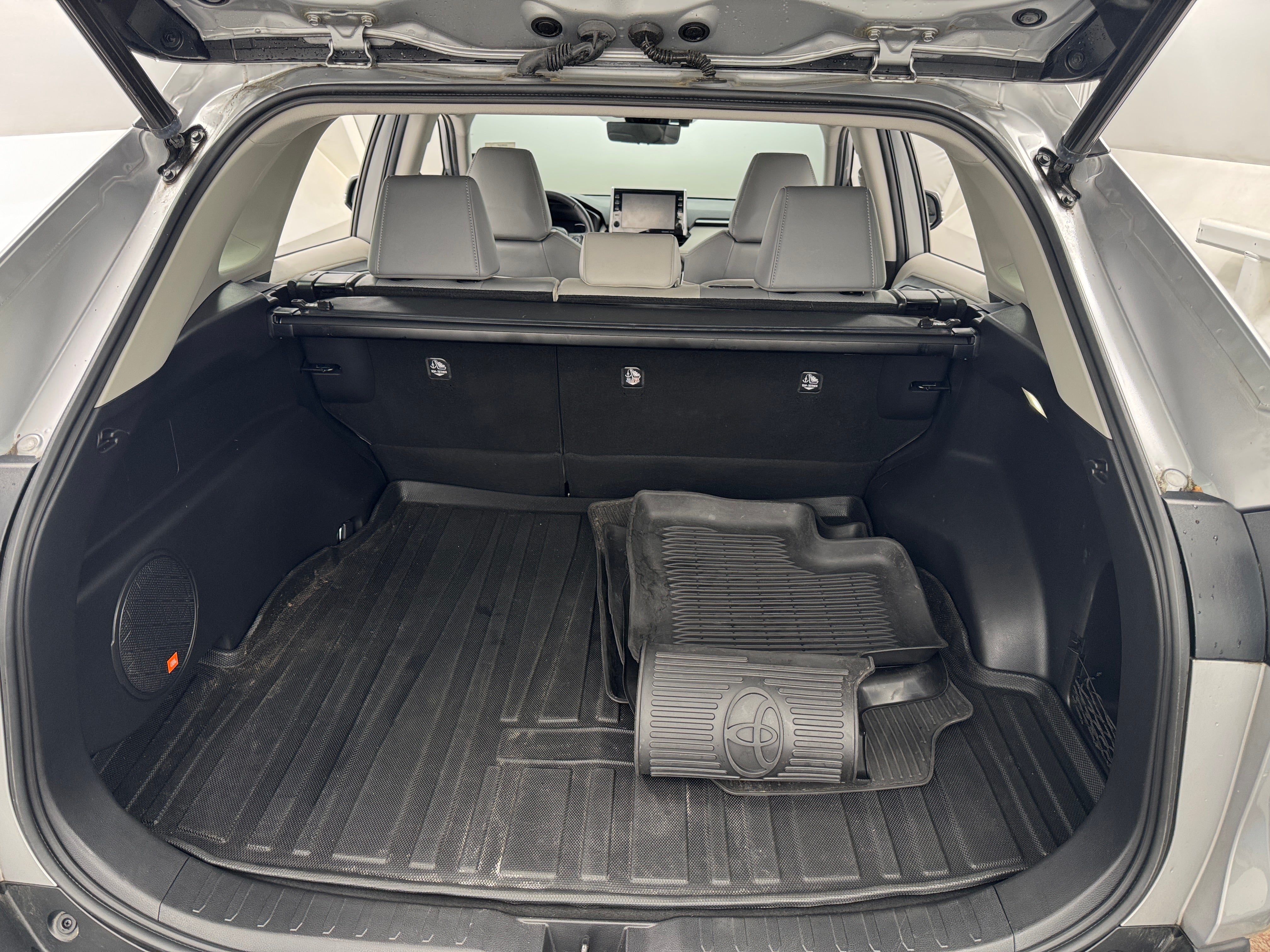 2022 Toyota RAV4 Limited 6