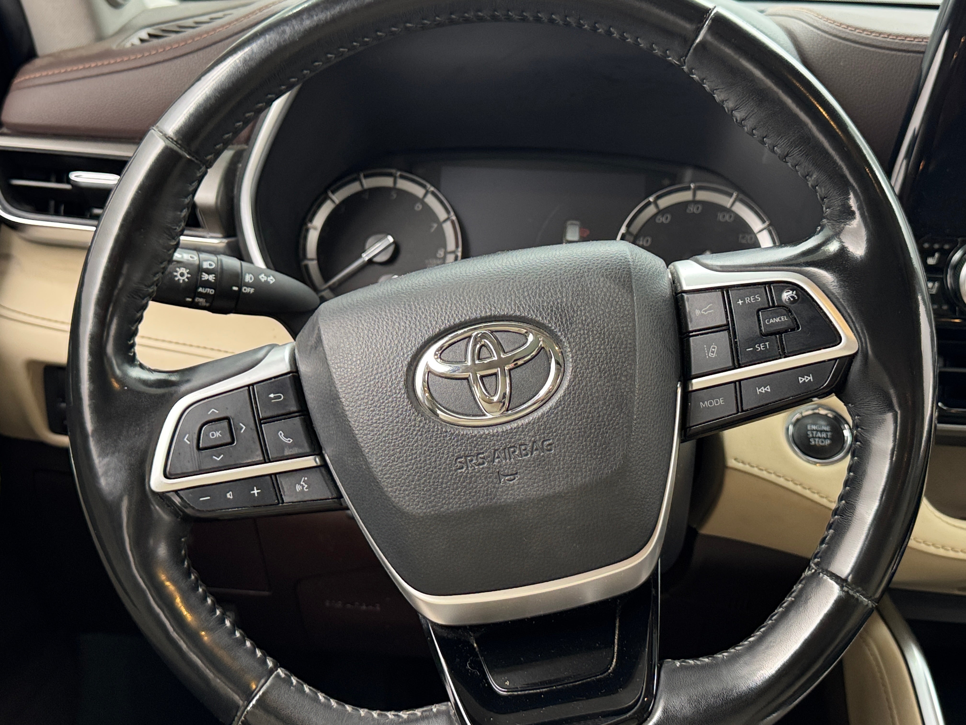 2022 Toyota Highlander Limited 4