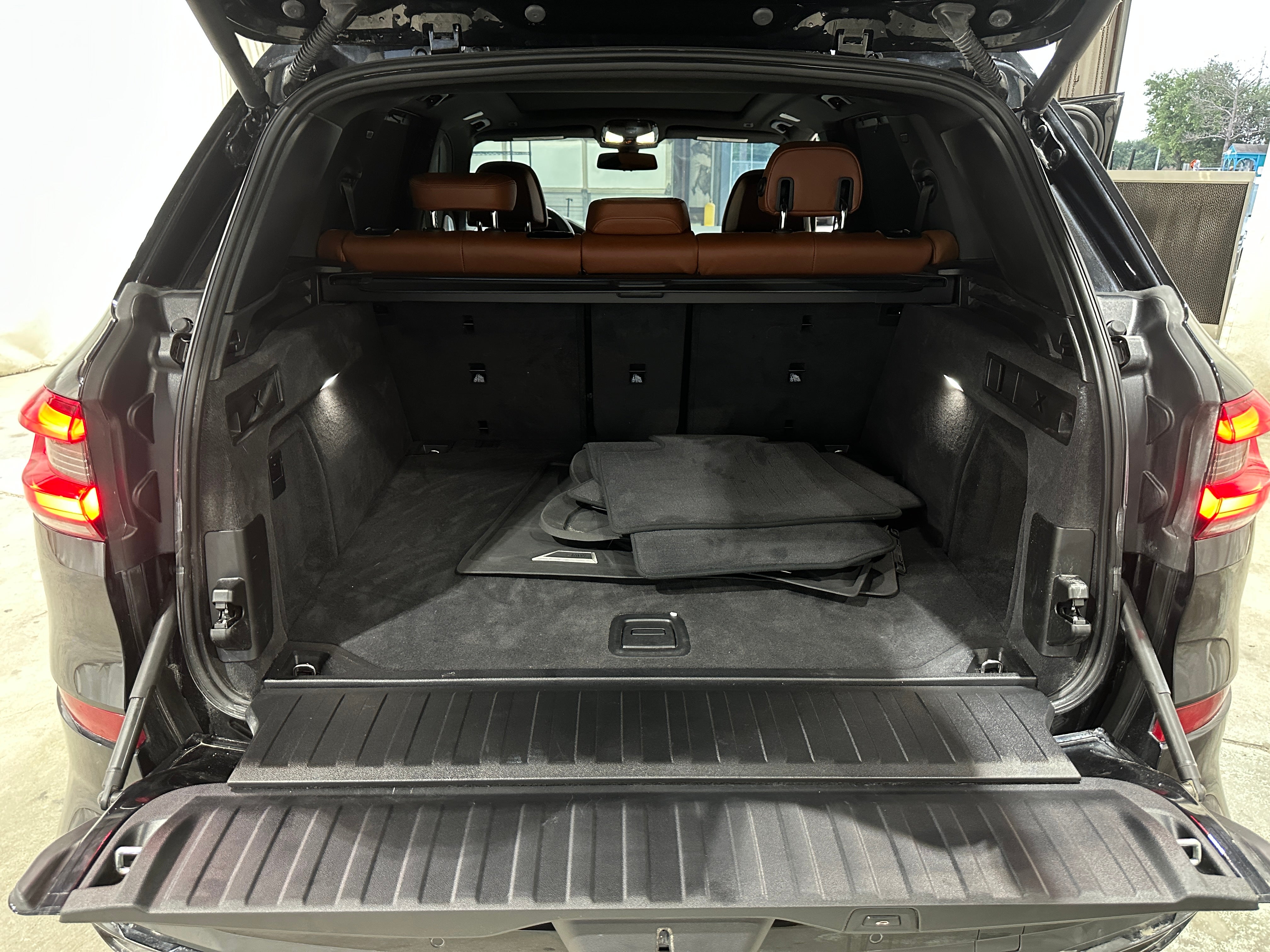 2023 BMW X5 M50i 6