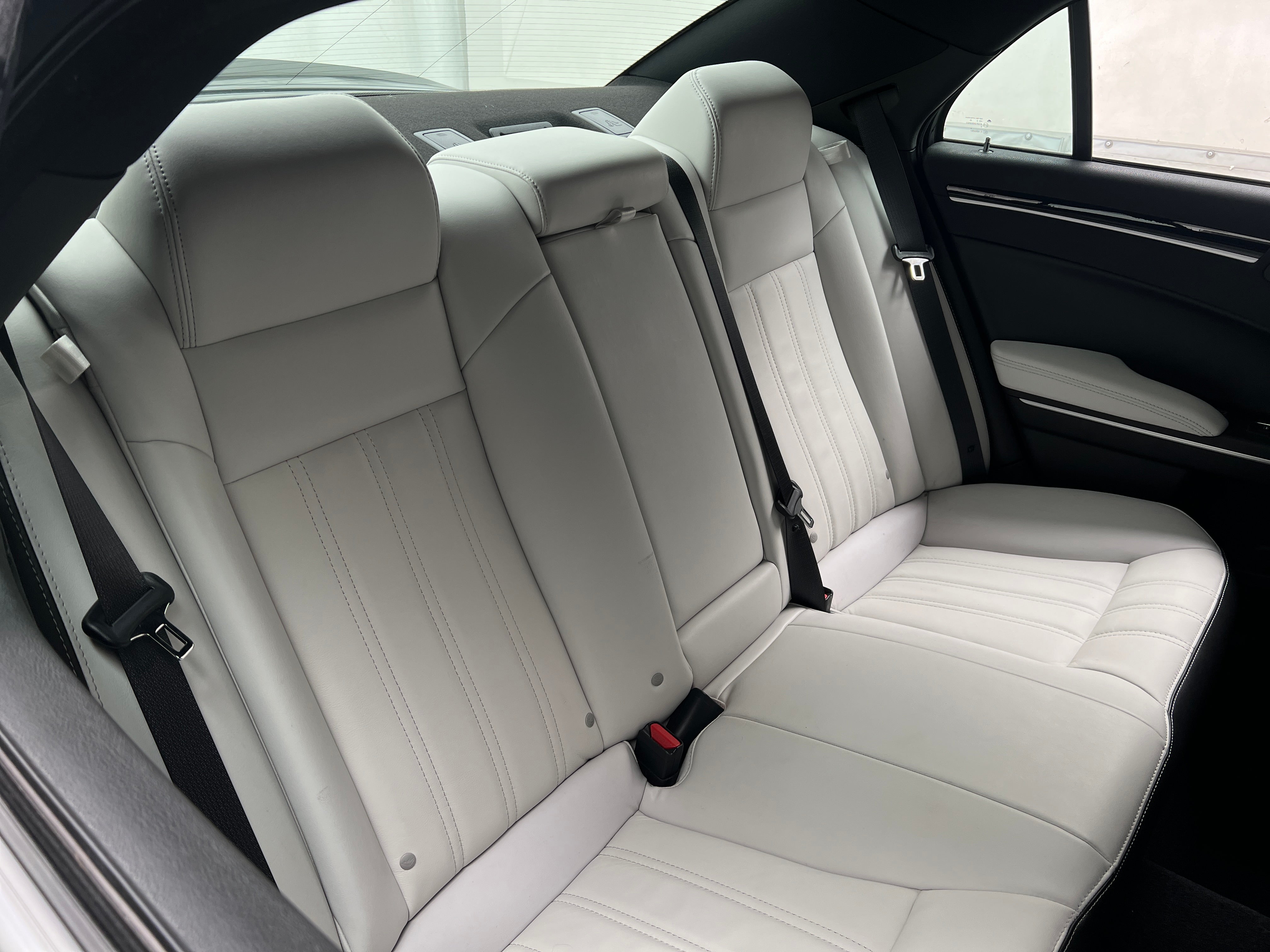 2021 Chrysler 300 S 5