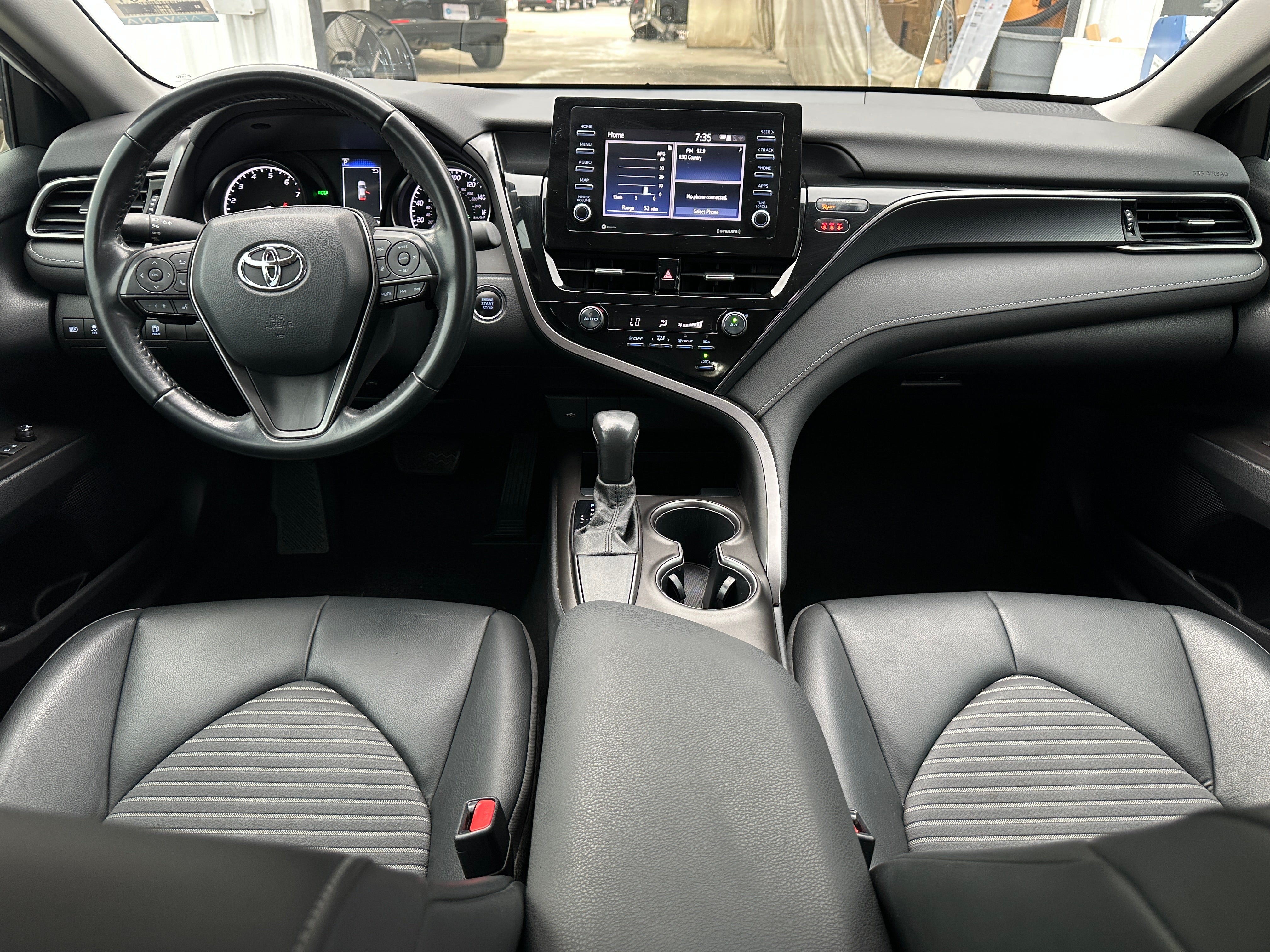 2021 Toyota Camry SE 2