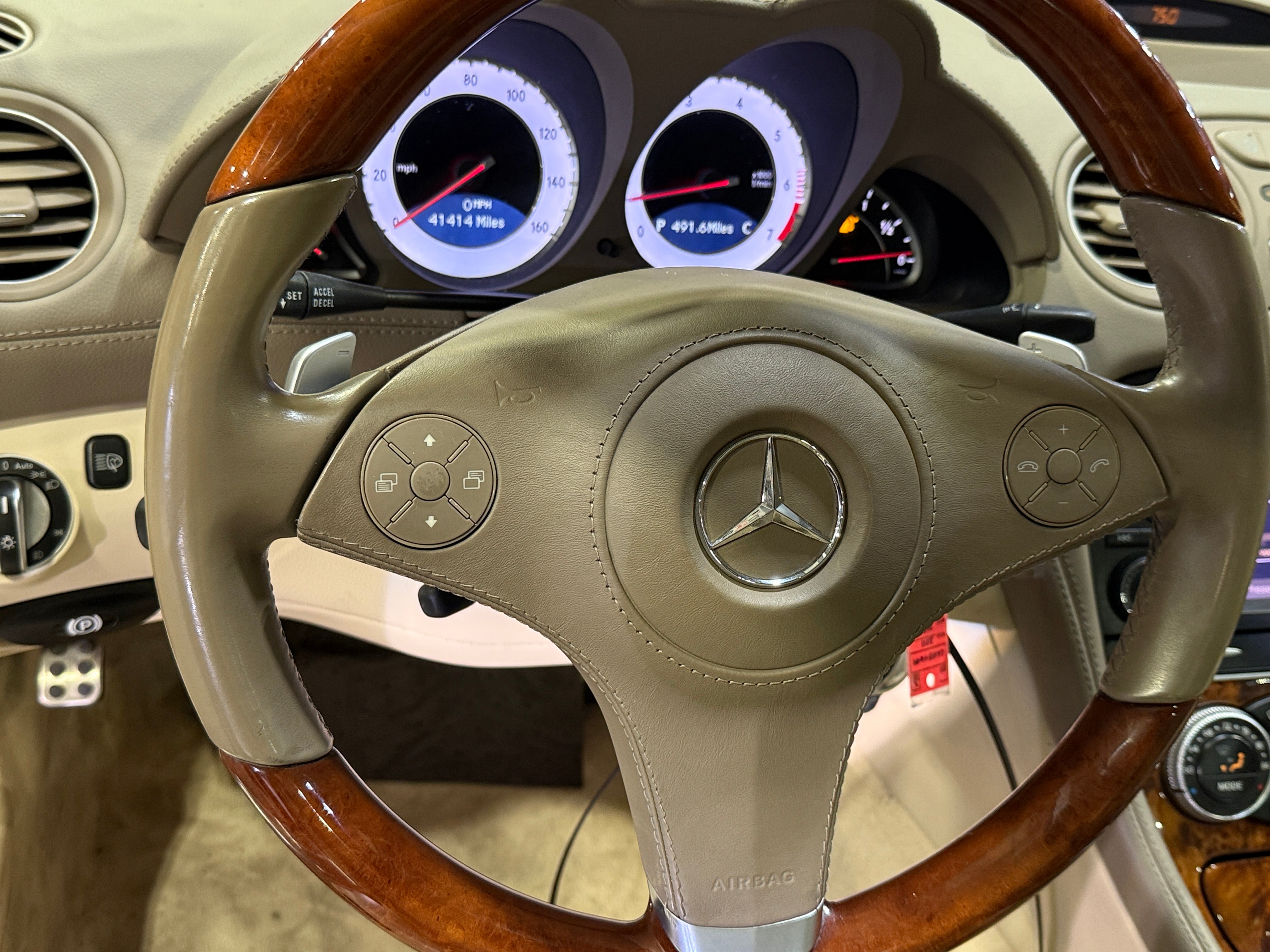 2011 Mercedes-Benz SL-Class SL 550 4