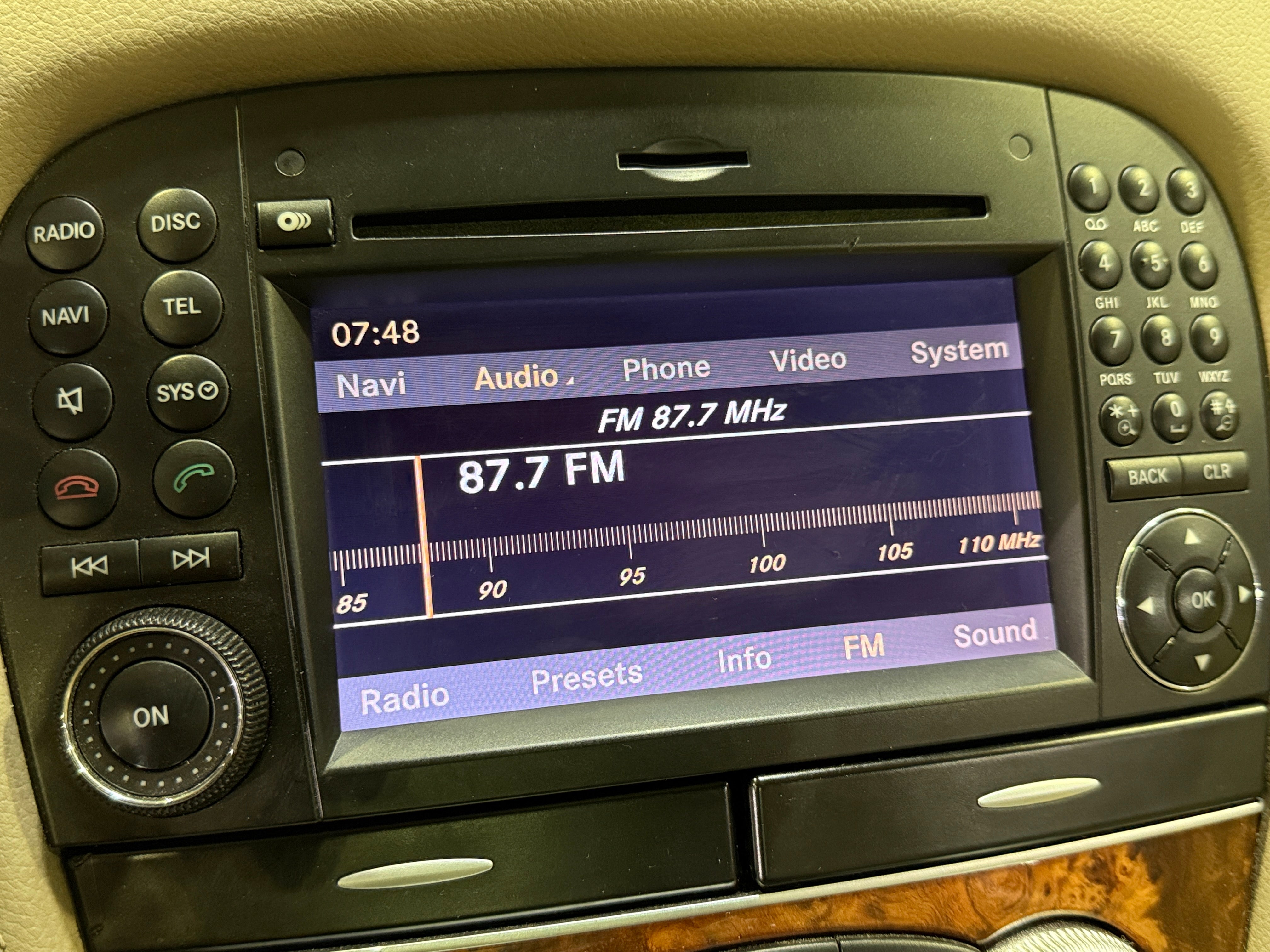 2011 Mercedes-Benz SL-Class SL 550 3