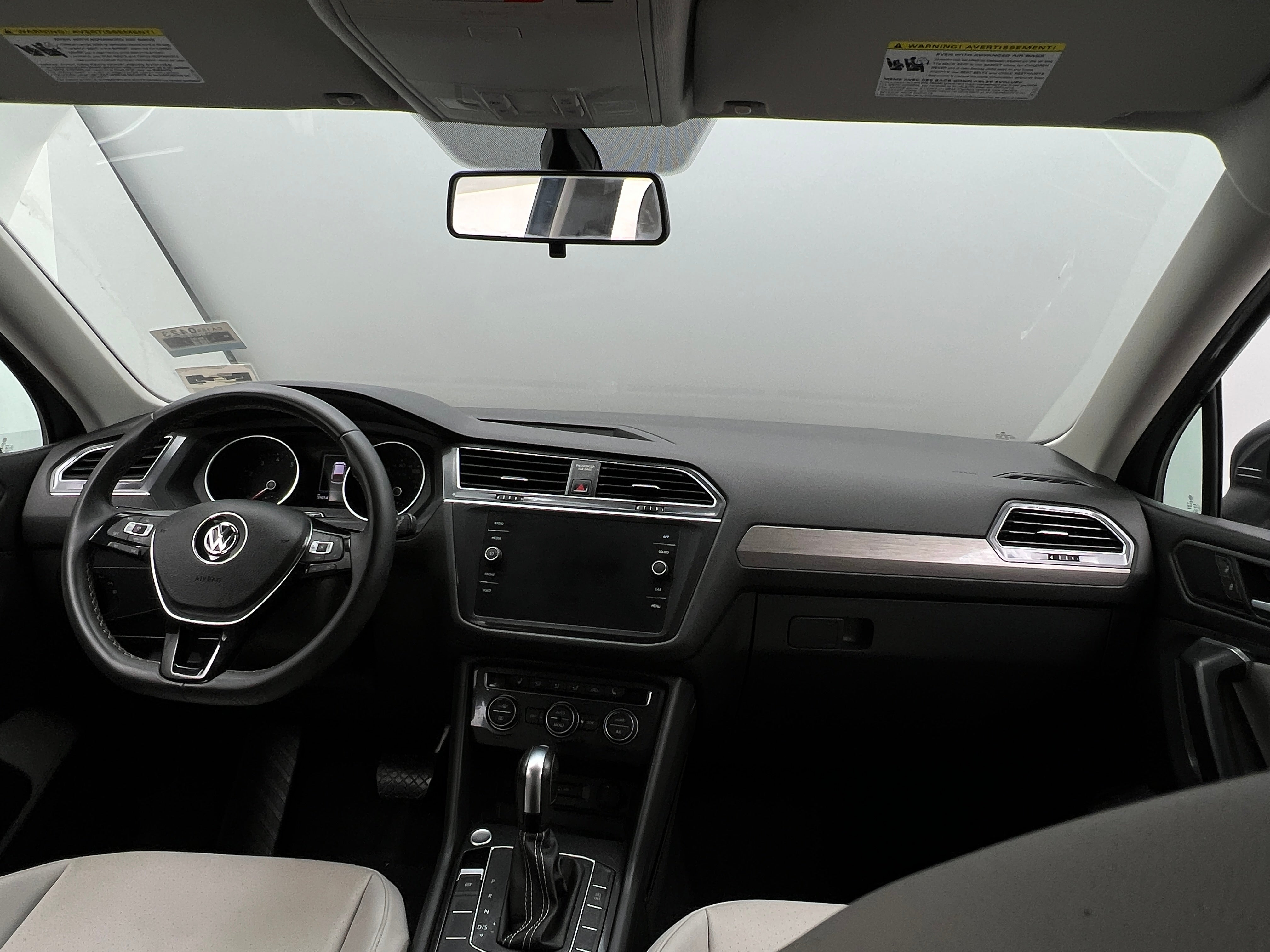2021 Volkswagen Tiguan SE 2