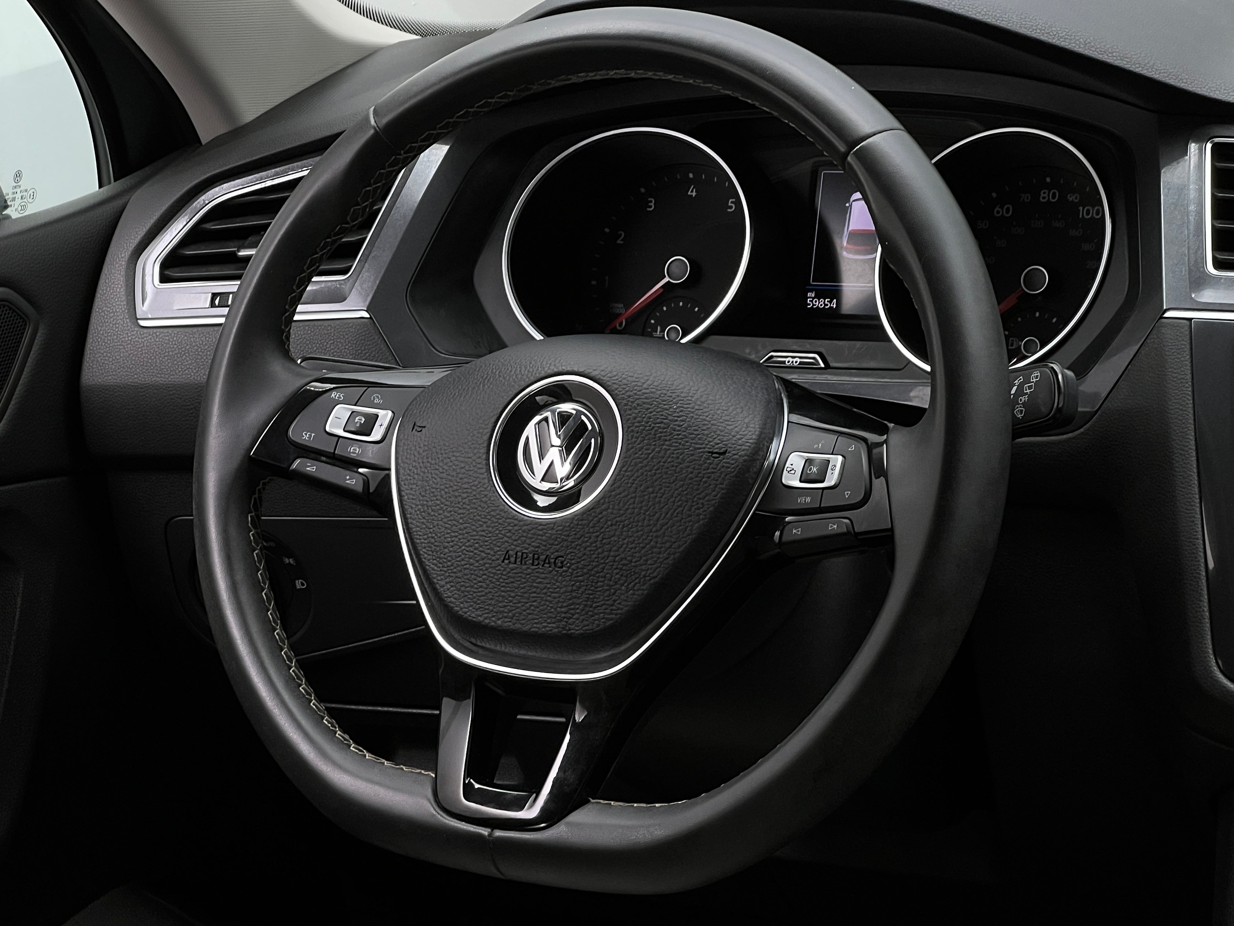 2021 Volkswagen Tiguan SE 4