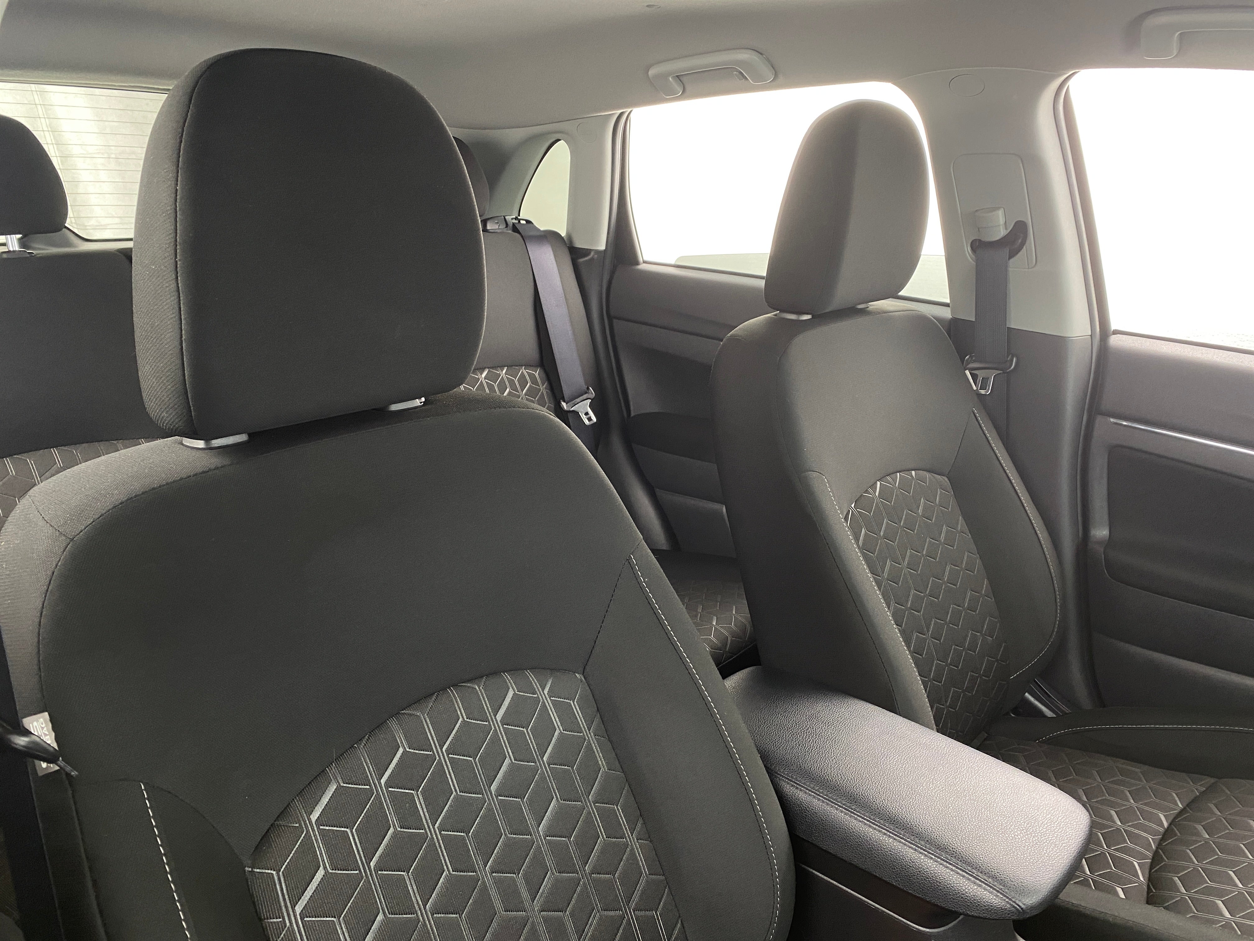 2024 Mitsubishi Outlander Sport ES 2