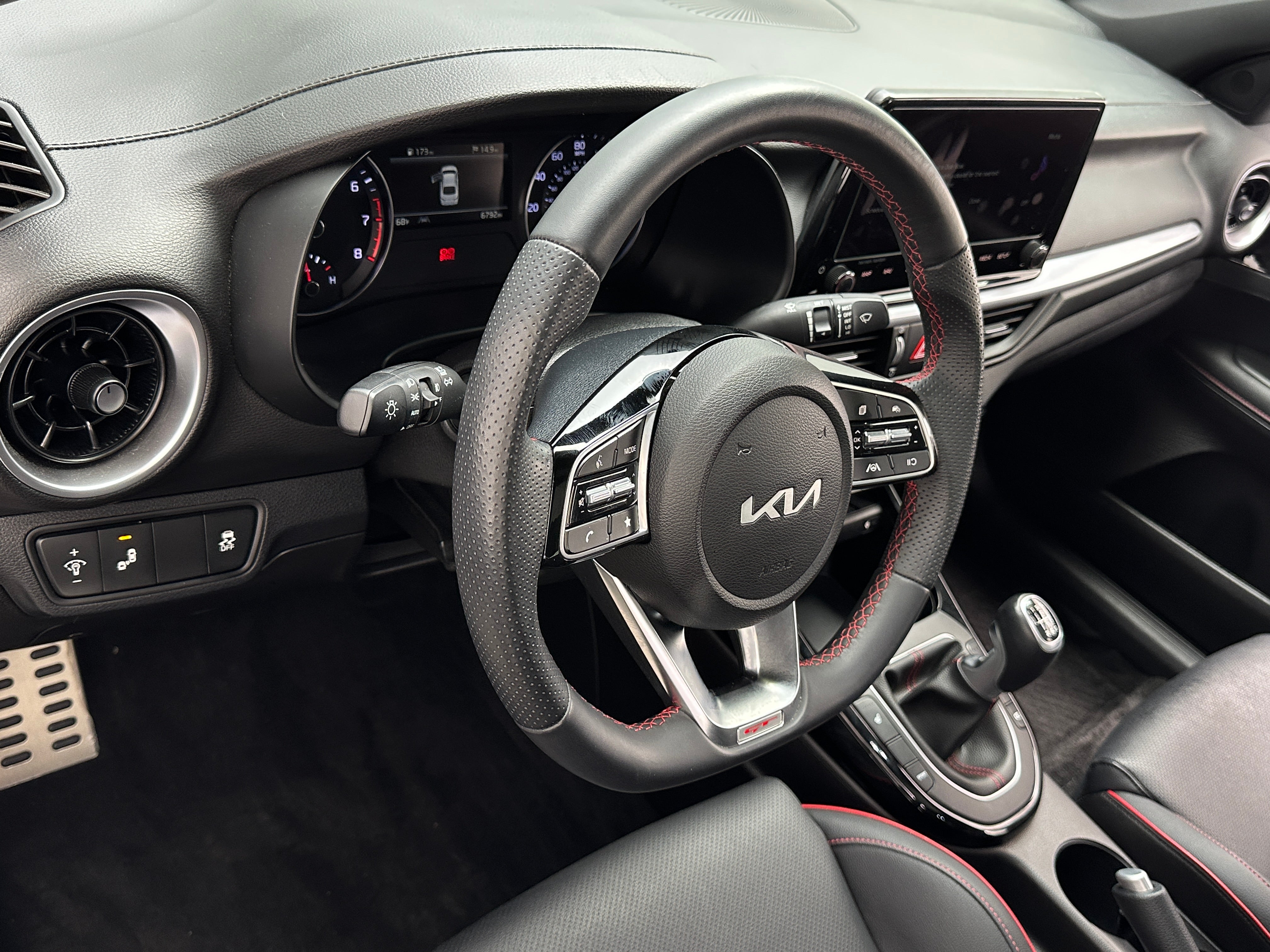 2023 Kia Forte GT 2