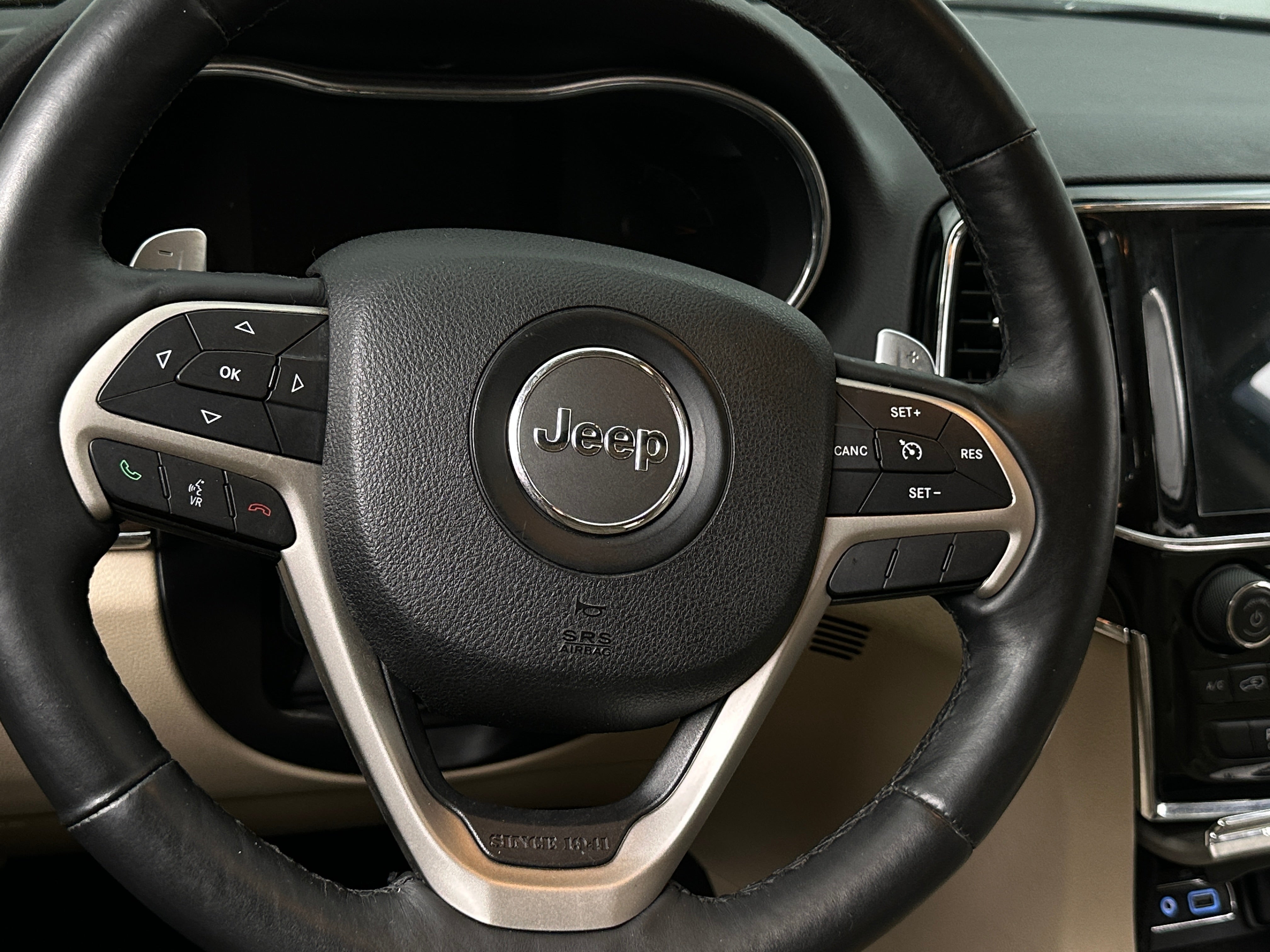 2017 Jeep Grand Cherokee Limited Edition 5