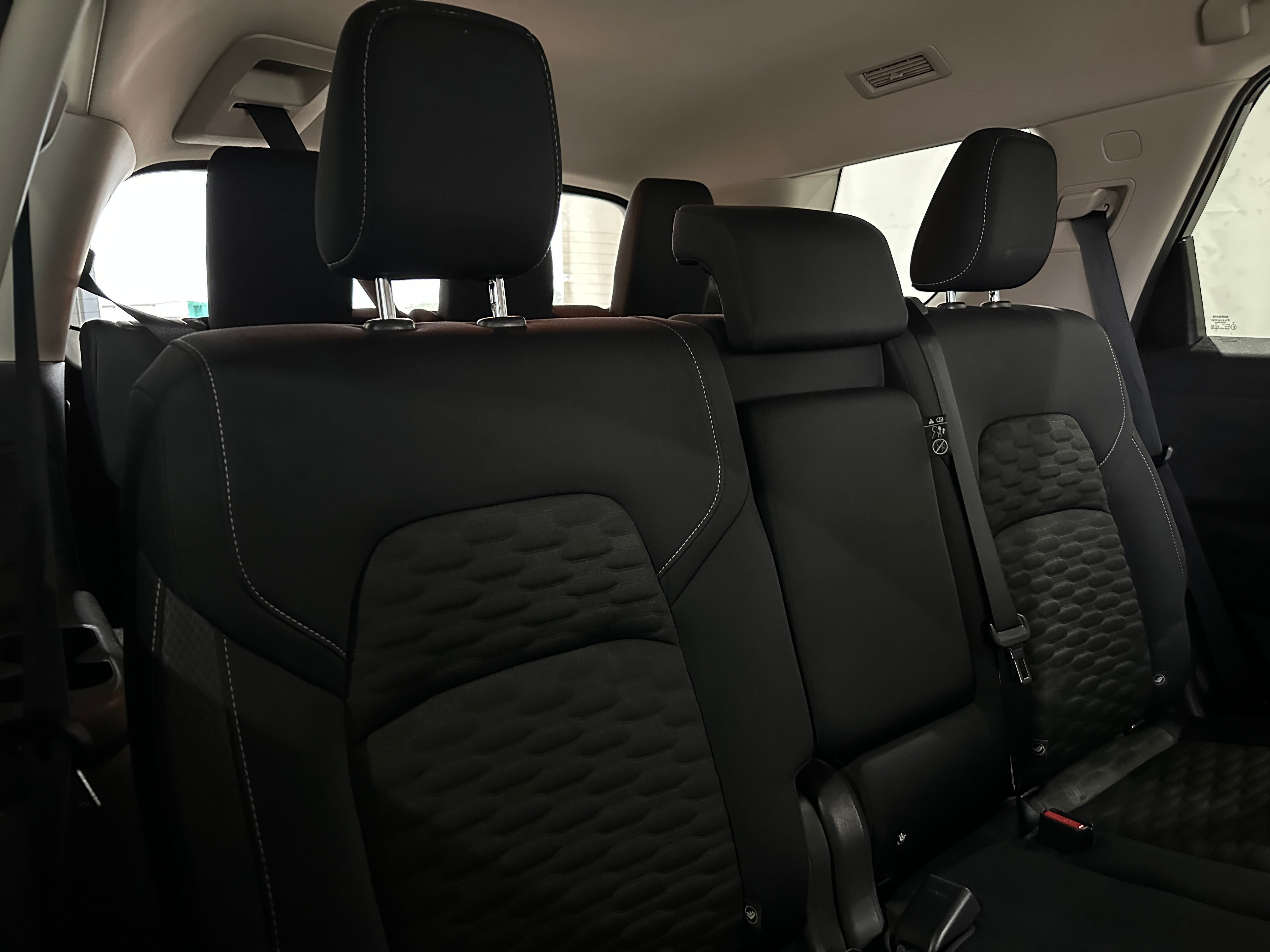 2022 Nissan Pathfinder SV 6