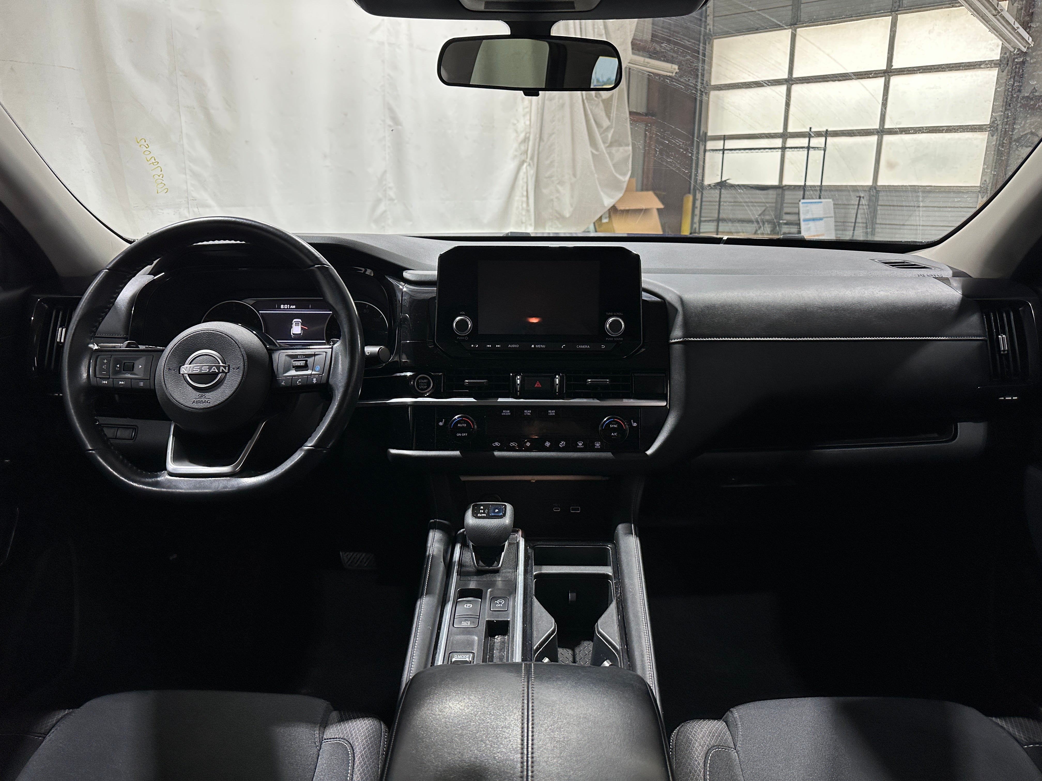 2022 Nissan Pathfinder SV 3