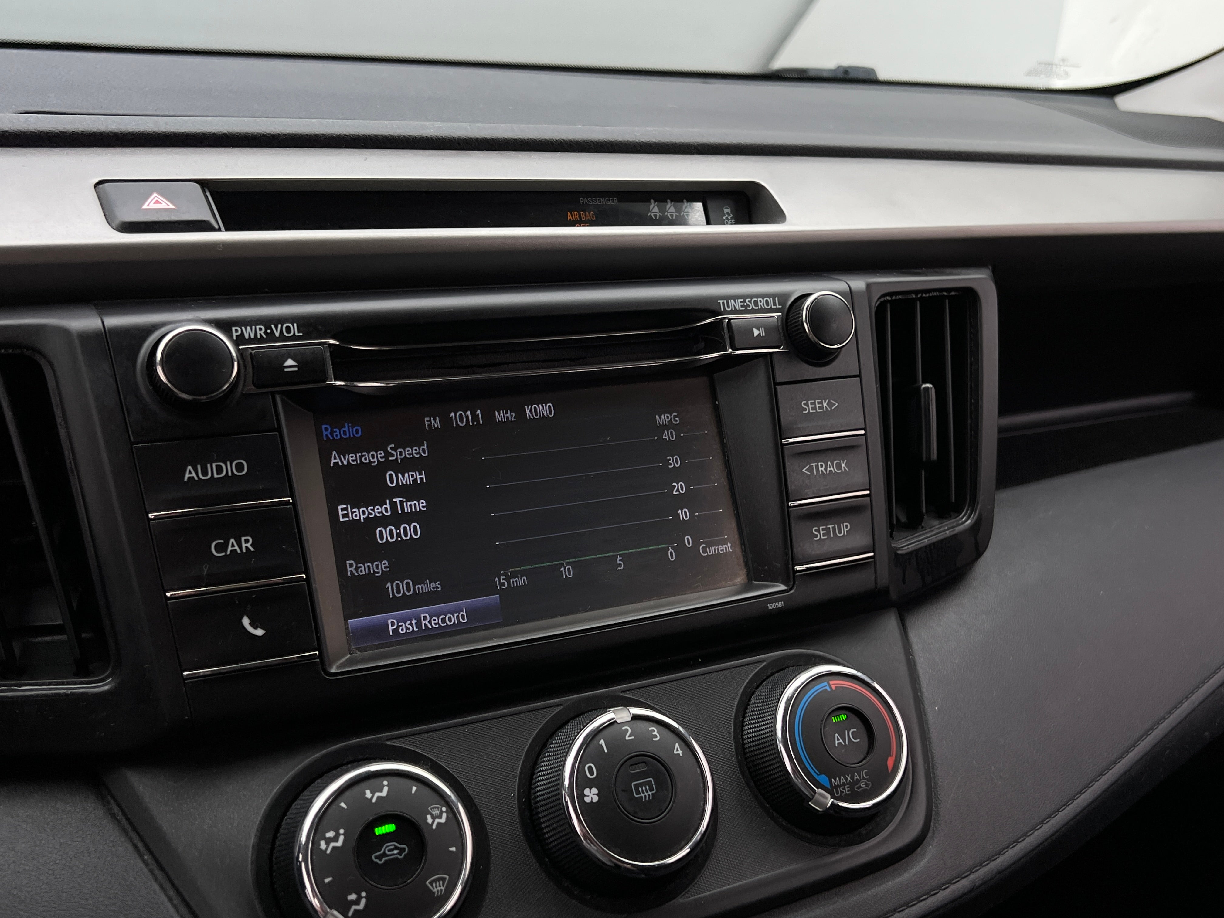 2018 Toyota RAV4 LE 4