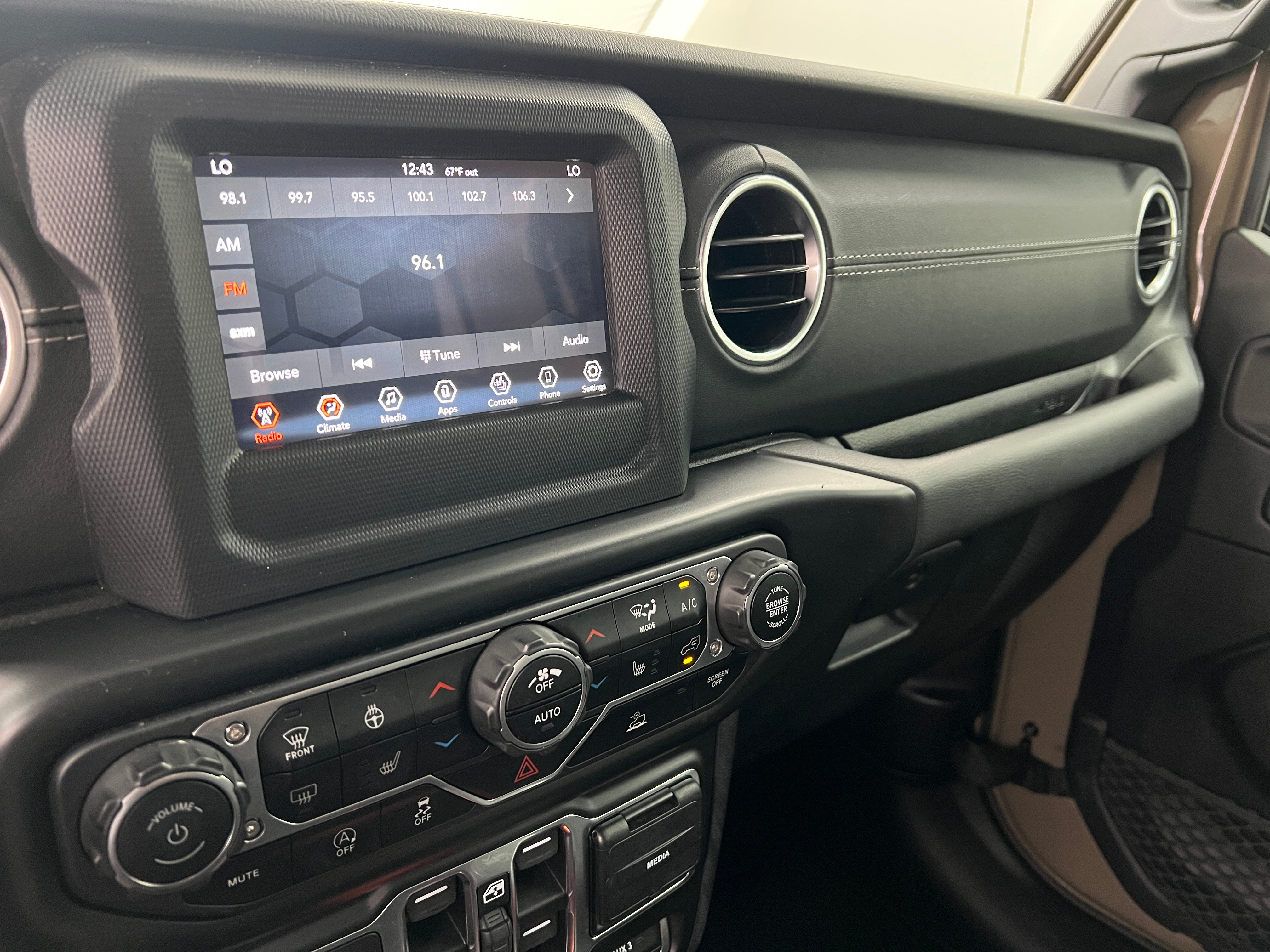 2020 Jeep Gladiator Overland 4