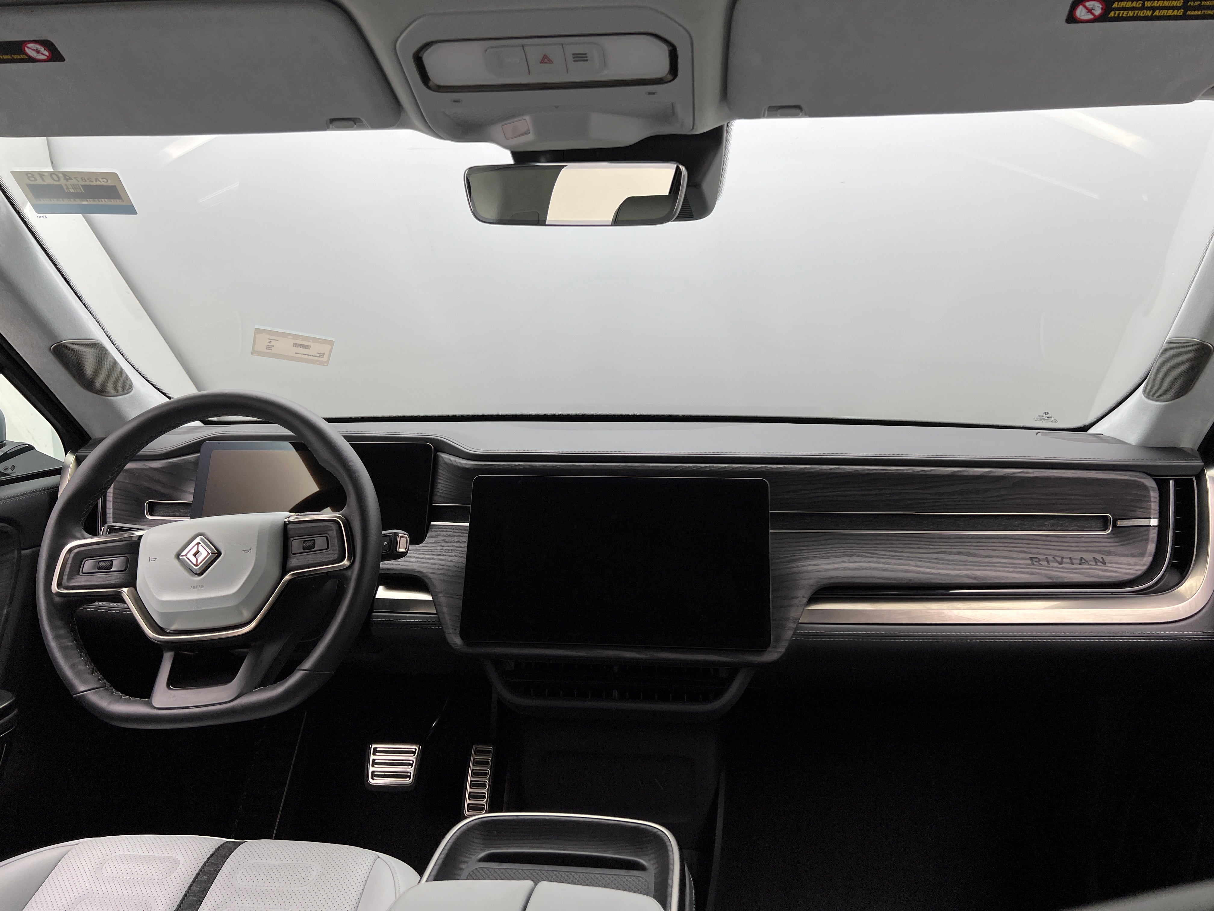 2023 Rivian R1S Adventure 2