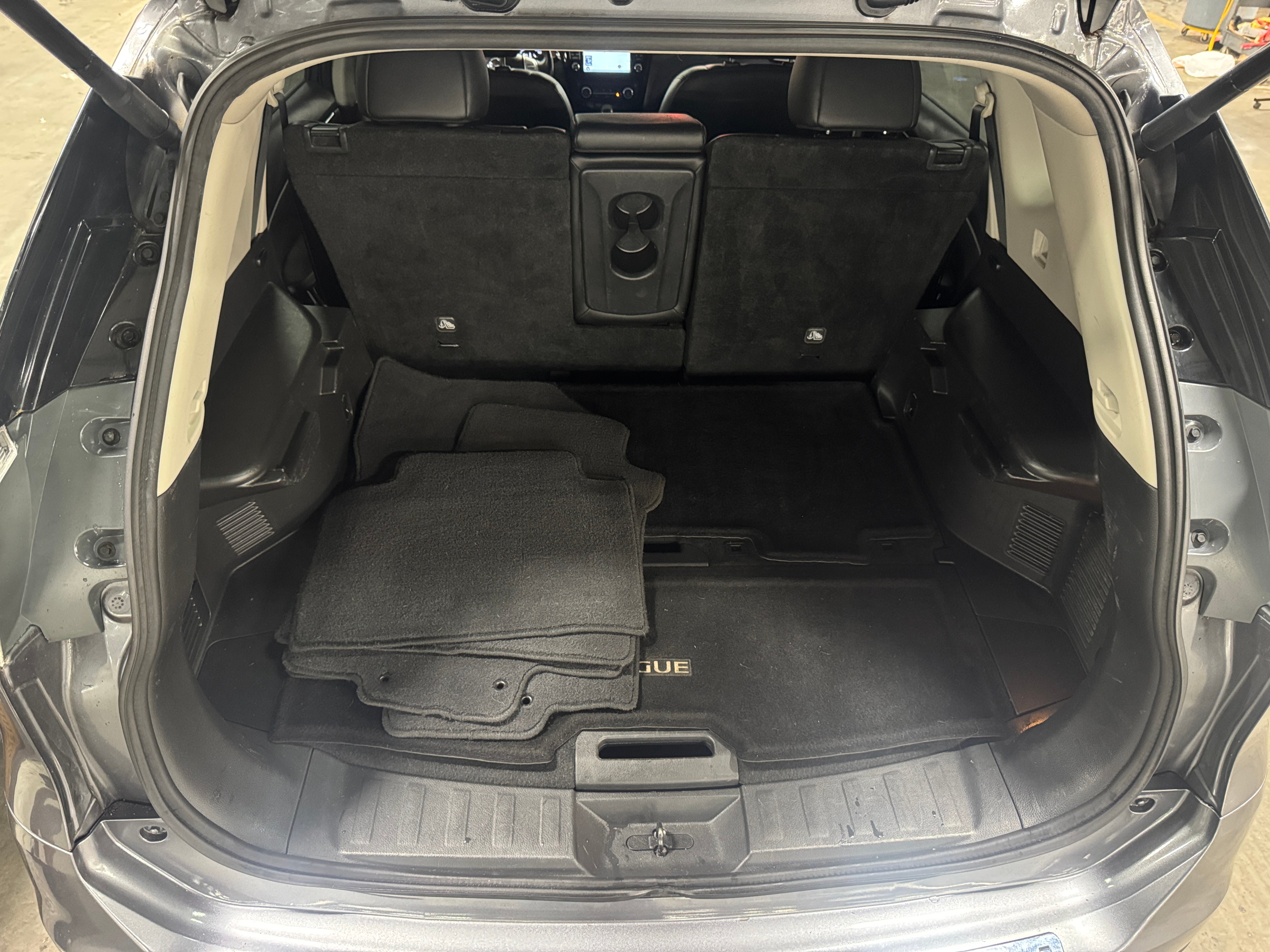 2016 Nissan Rogue SL 6