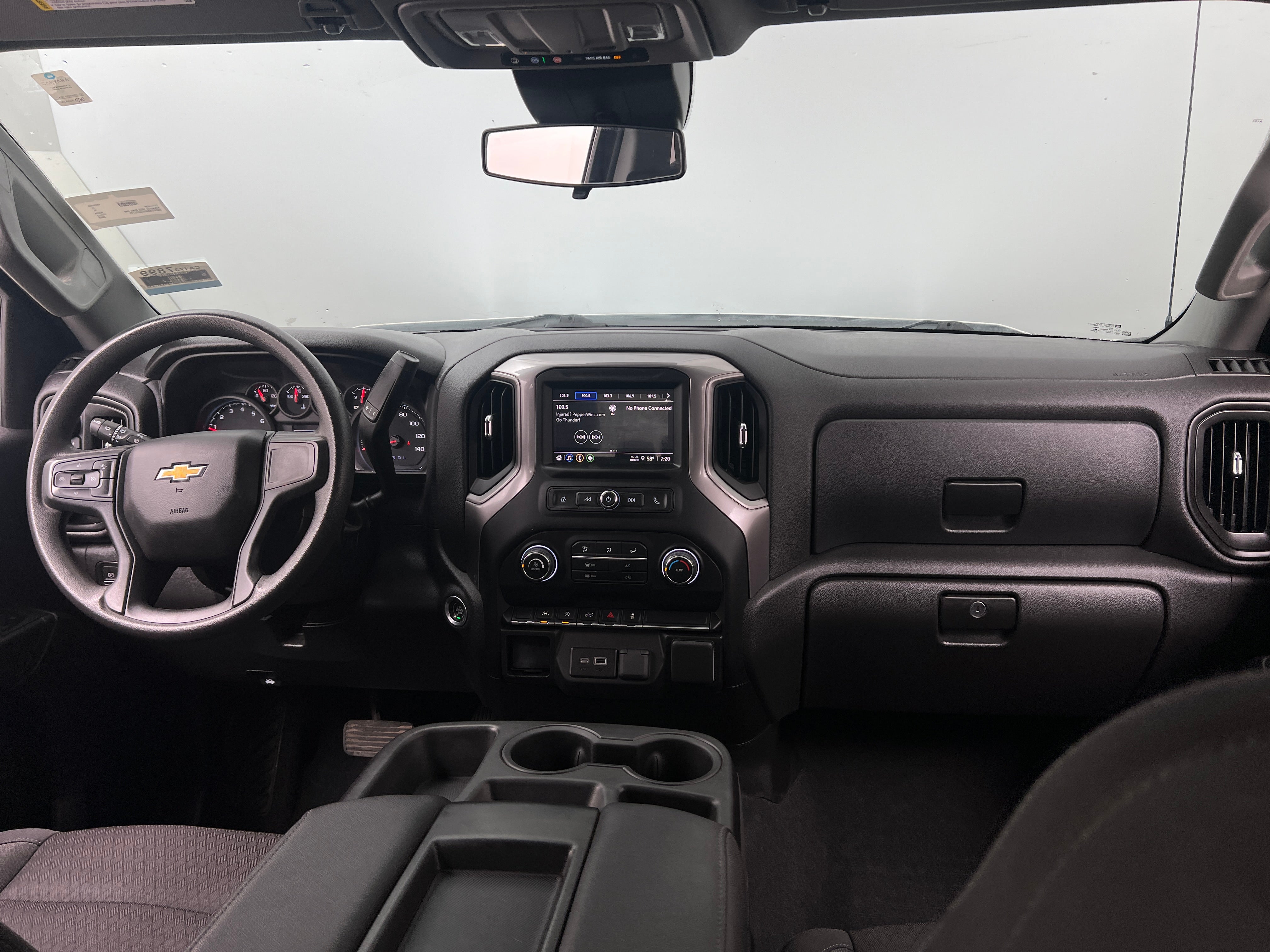 2022 Chevrolet Silverado 1500 Custom 3