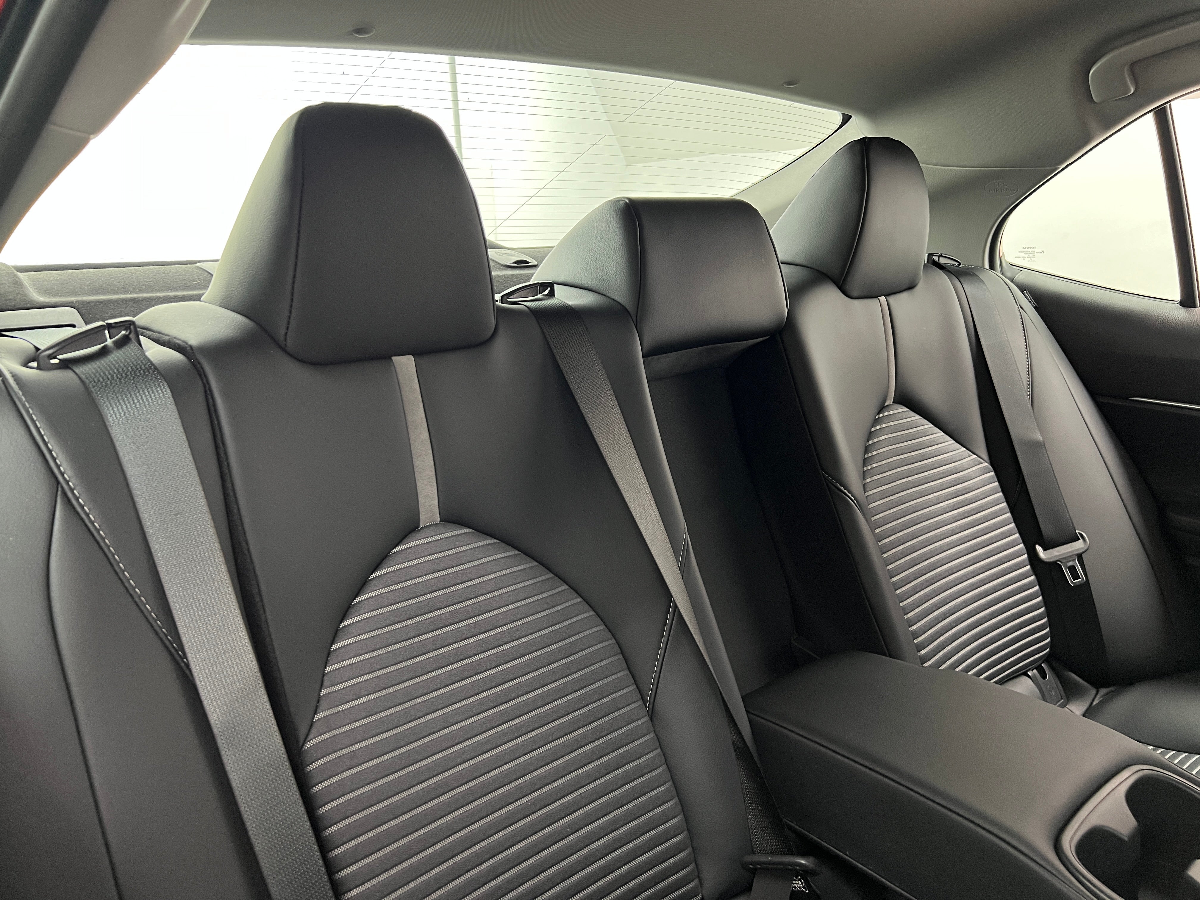 2020 Toyota Camry SE 6